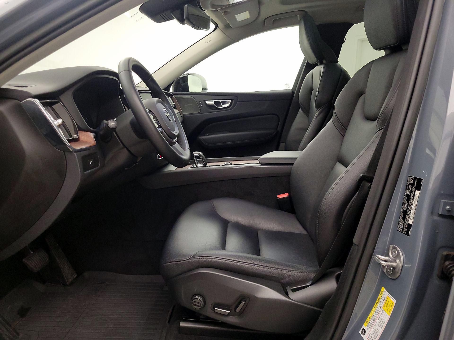 Thumbnail: 2023 Volvo XC60 - 11