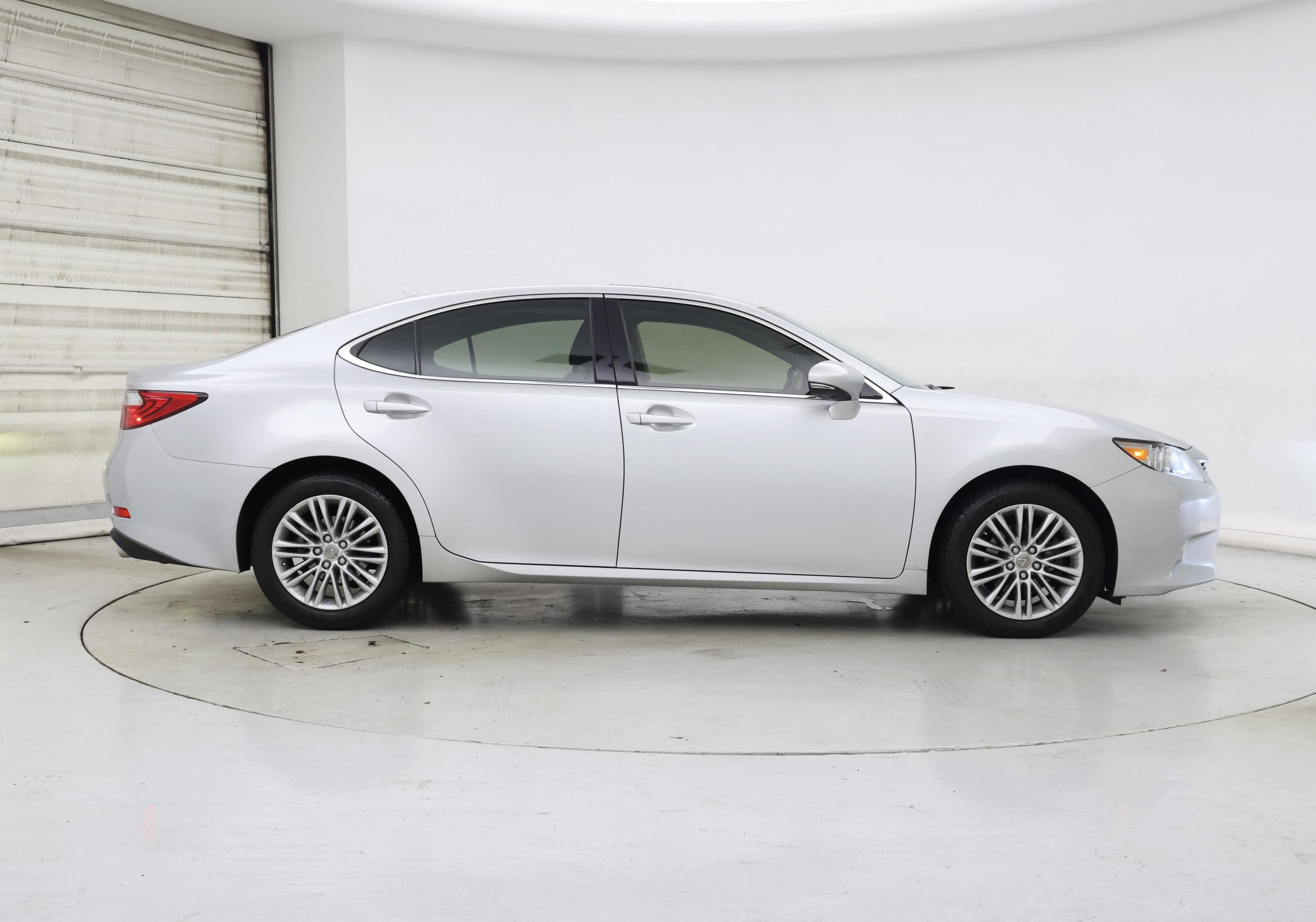 Thumbnail: 2013 Lexus ES - 7