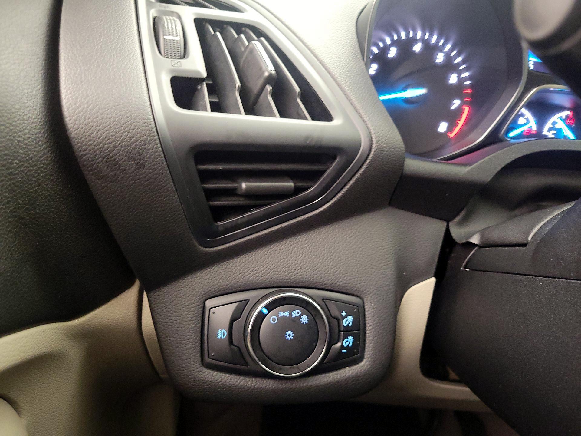 Thumbnail: 2014 Ford Escape - 13