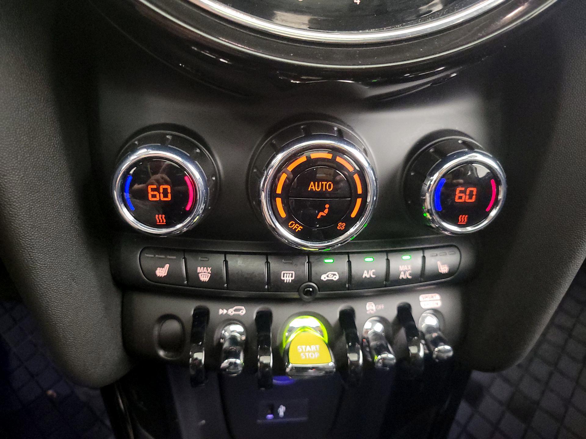 Thumbnail: 2023 MINI Cooper Hardtop - 17