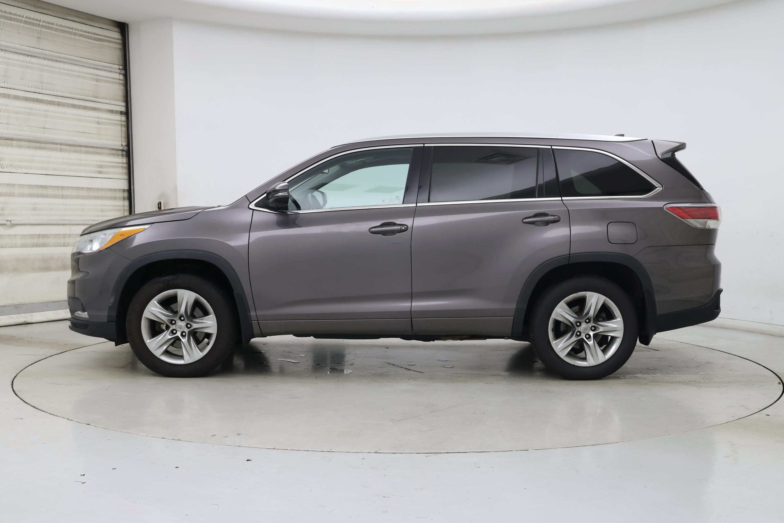 Thumbnail: 2015 Toyota Highlander - 3