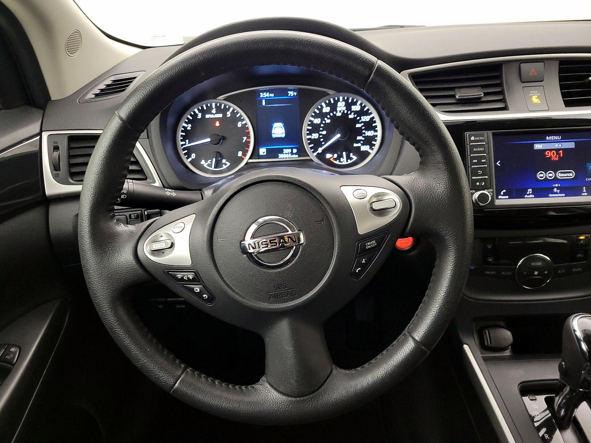 Thumbnail: 2019 Nissan Sentra - 10