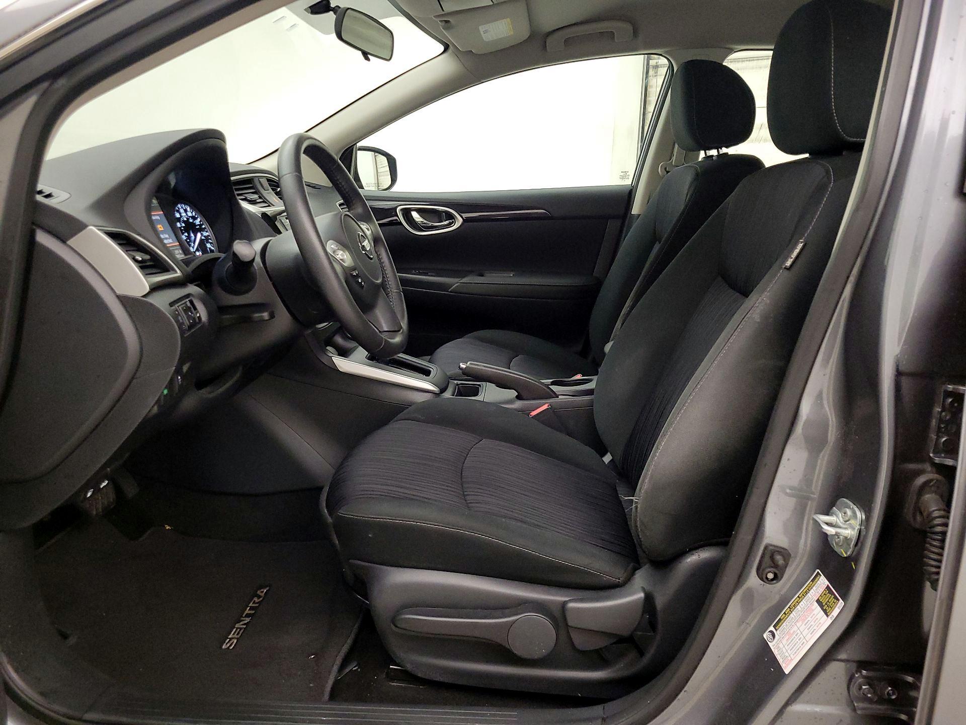 Thumbnail: 2019 Nissan Sentra - 11