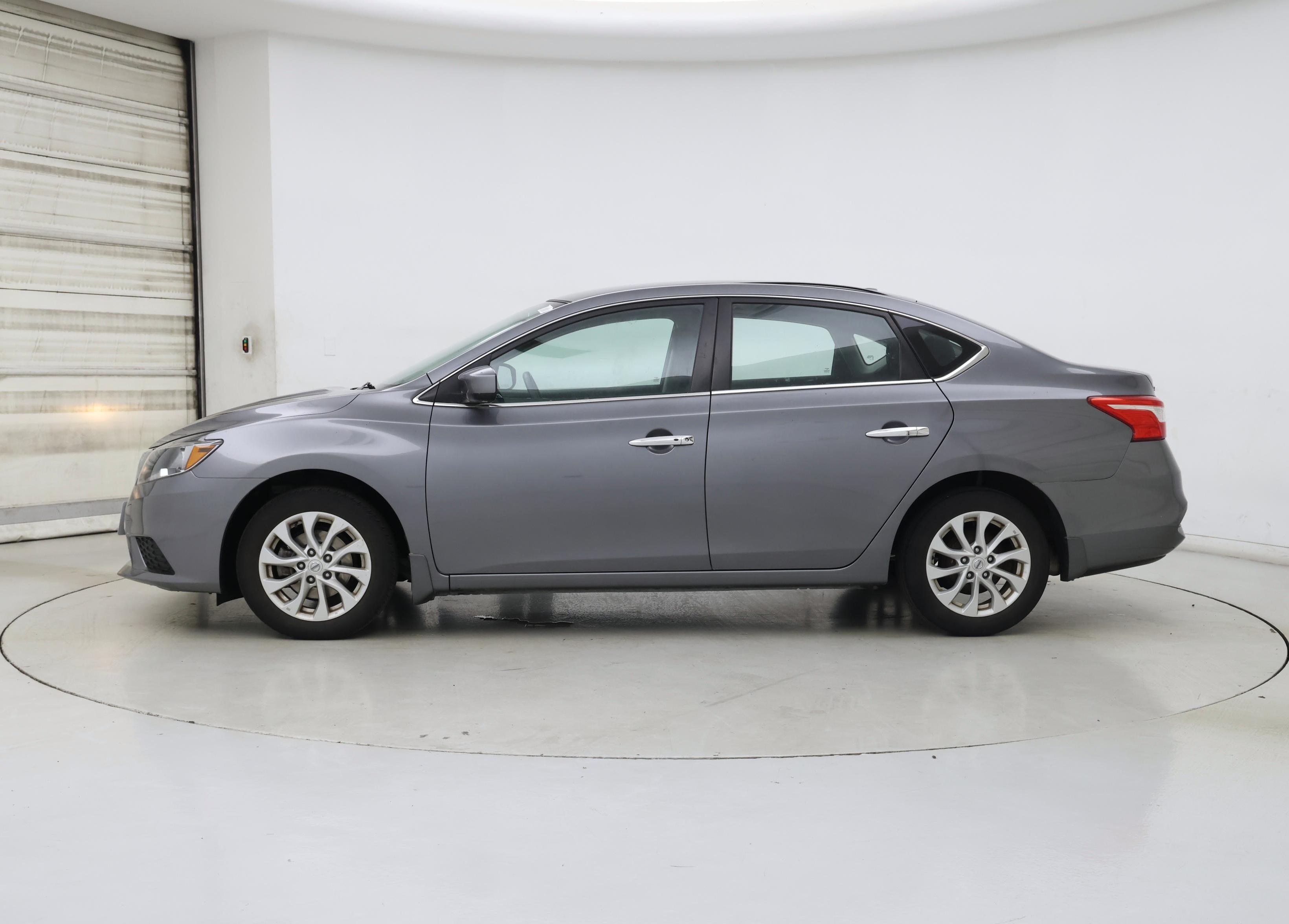 Thumbnail: 2019 Nissan Sentra - 3