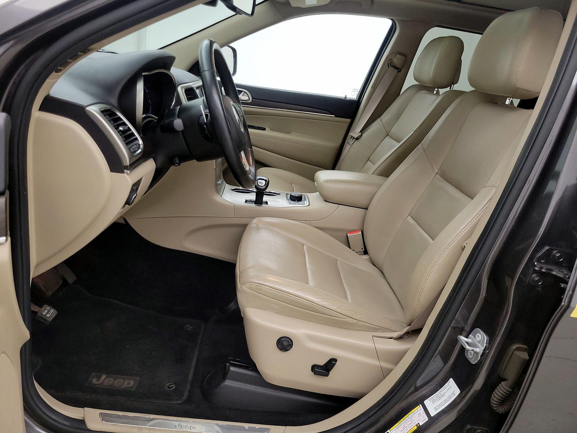 Thumbnail: 2014 Jeep Grand Cherokee - 11