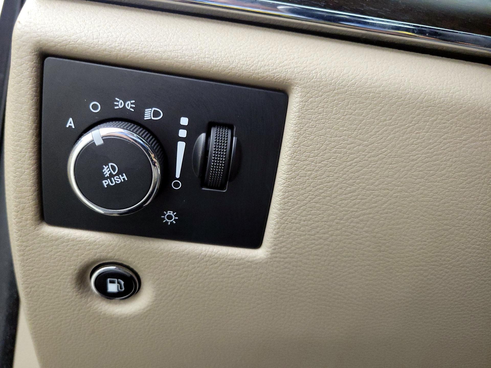 Thumbnail: 2014 Jeep Grand Cherokee - 13
