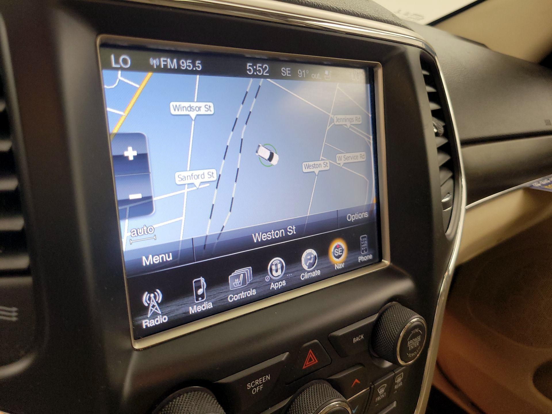 Thumbnail: 2014 Jeep Grand Cherokee - 14