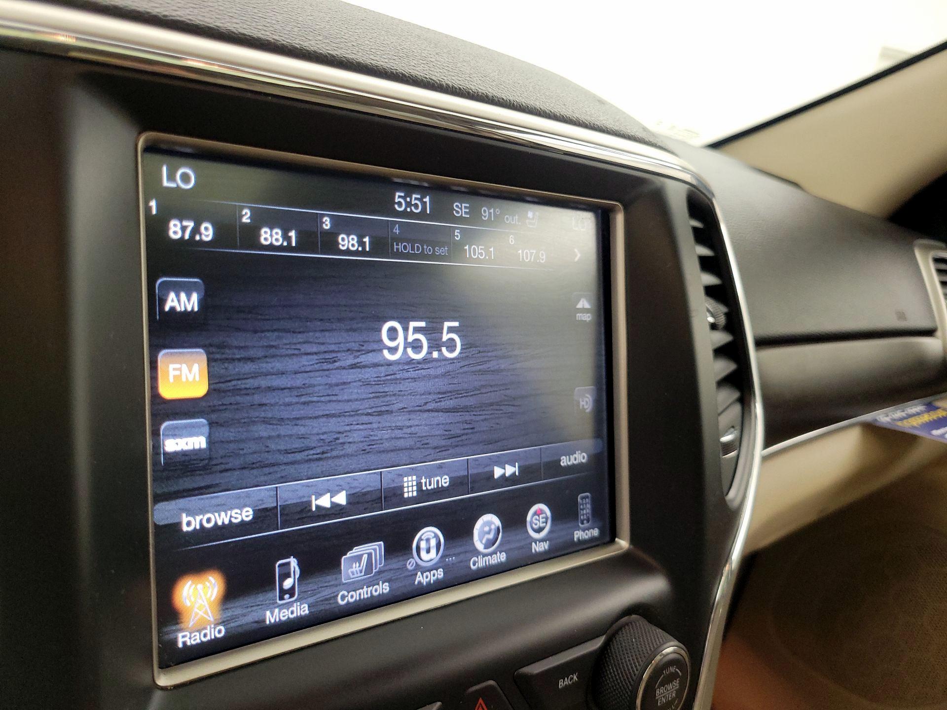 Thumbnail: 2014 Jeep Grand Cherokee - 16