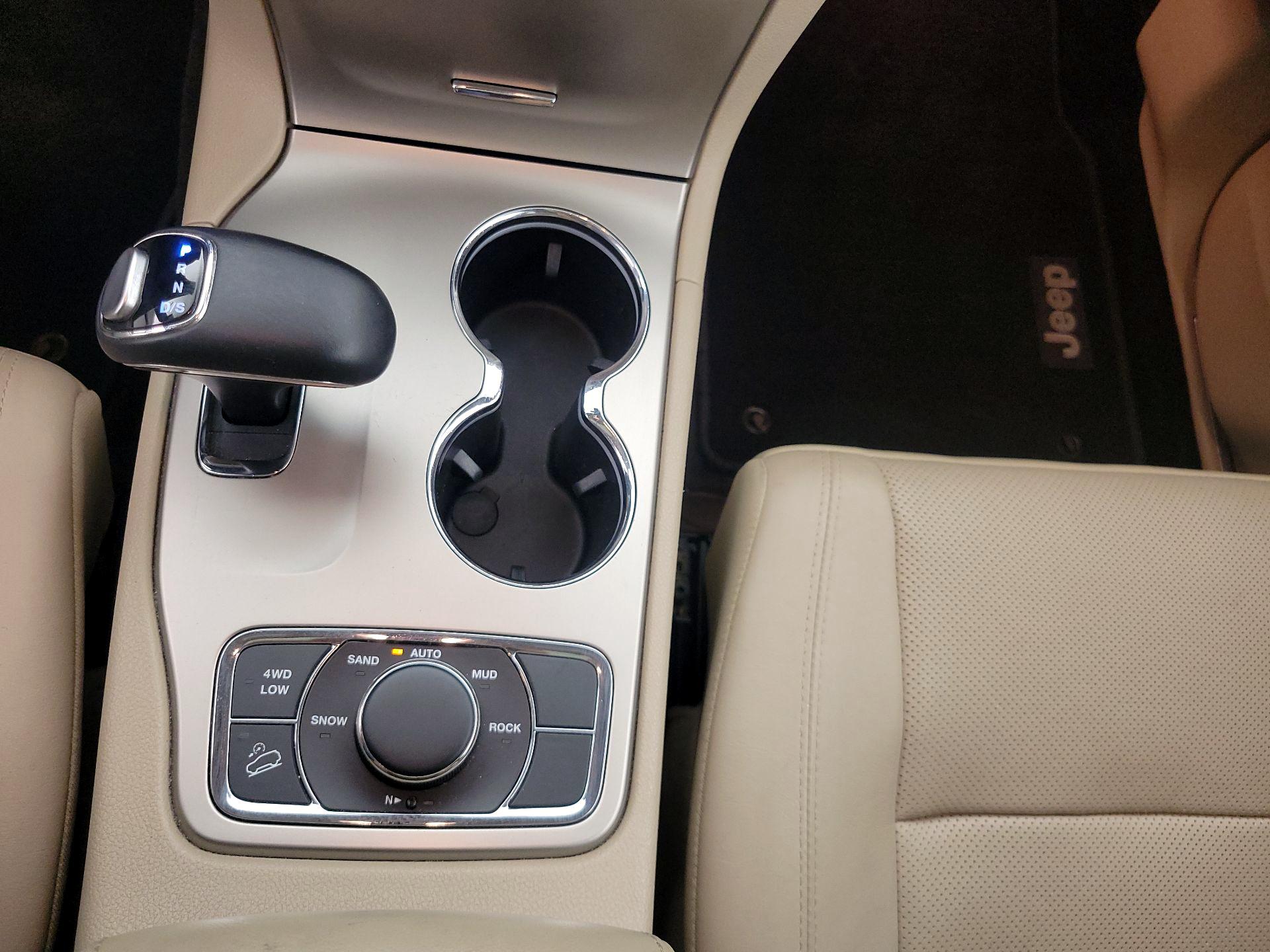 Thumbnail: 2014 Jeep Grand Cherokee - 18