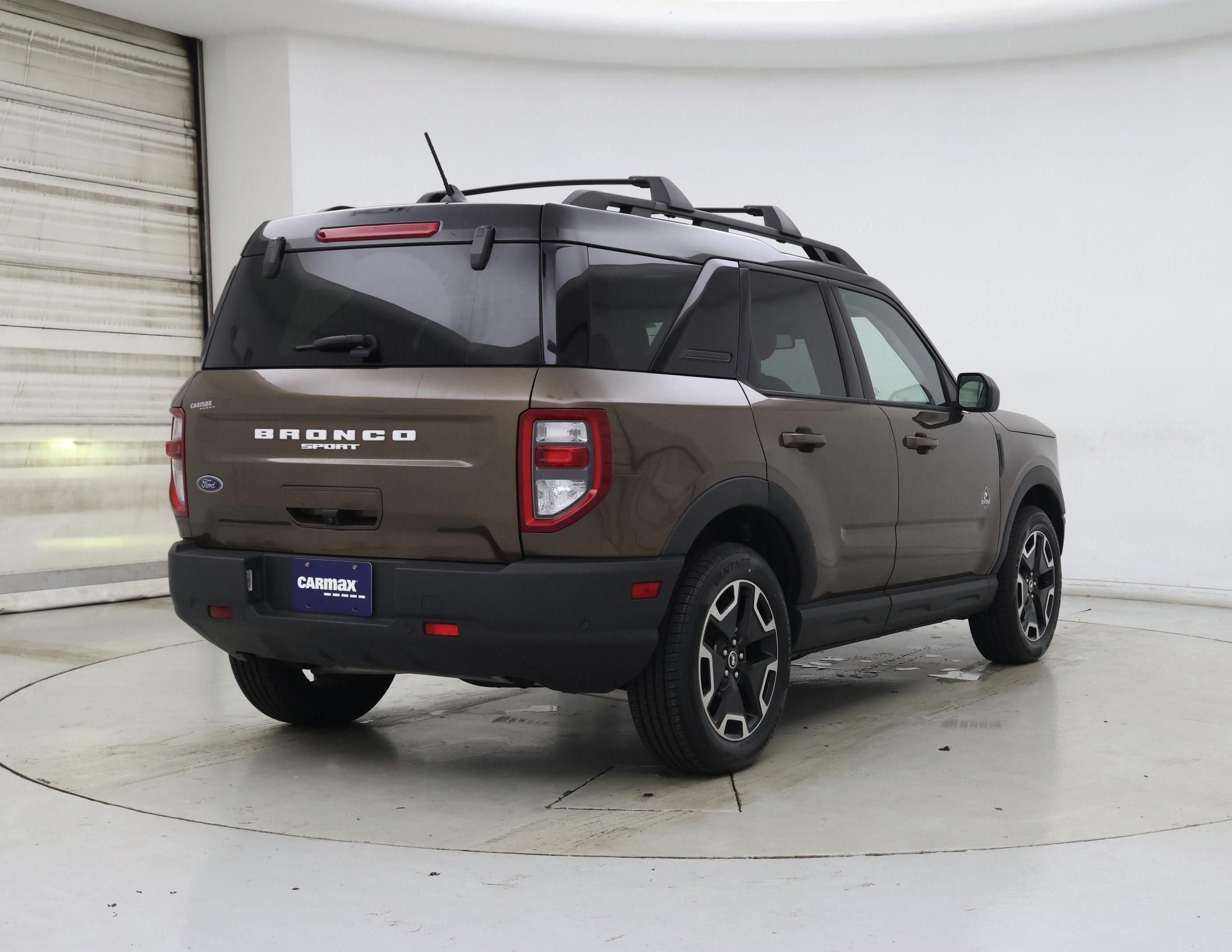 Thumbnail: 2022 Ford Bronco Sport - 8