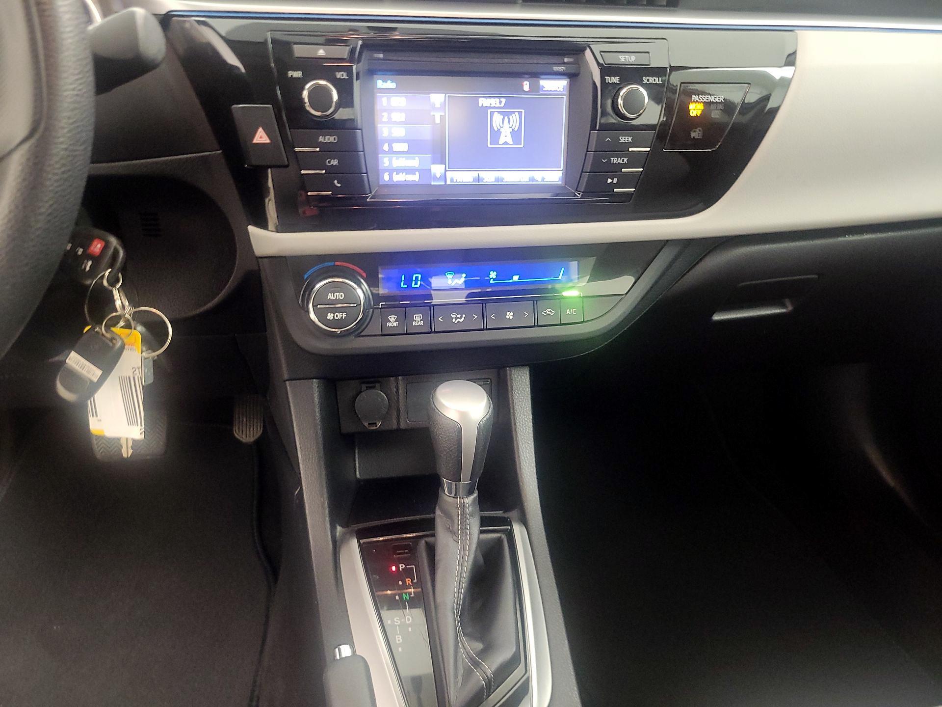 Thumbnail: 2016 Toyota Corolla - 15