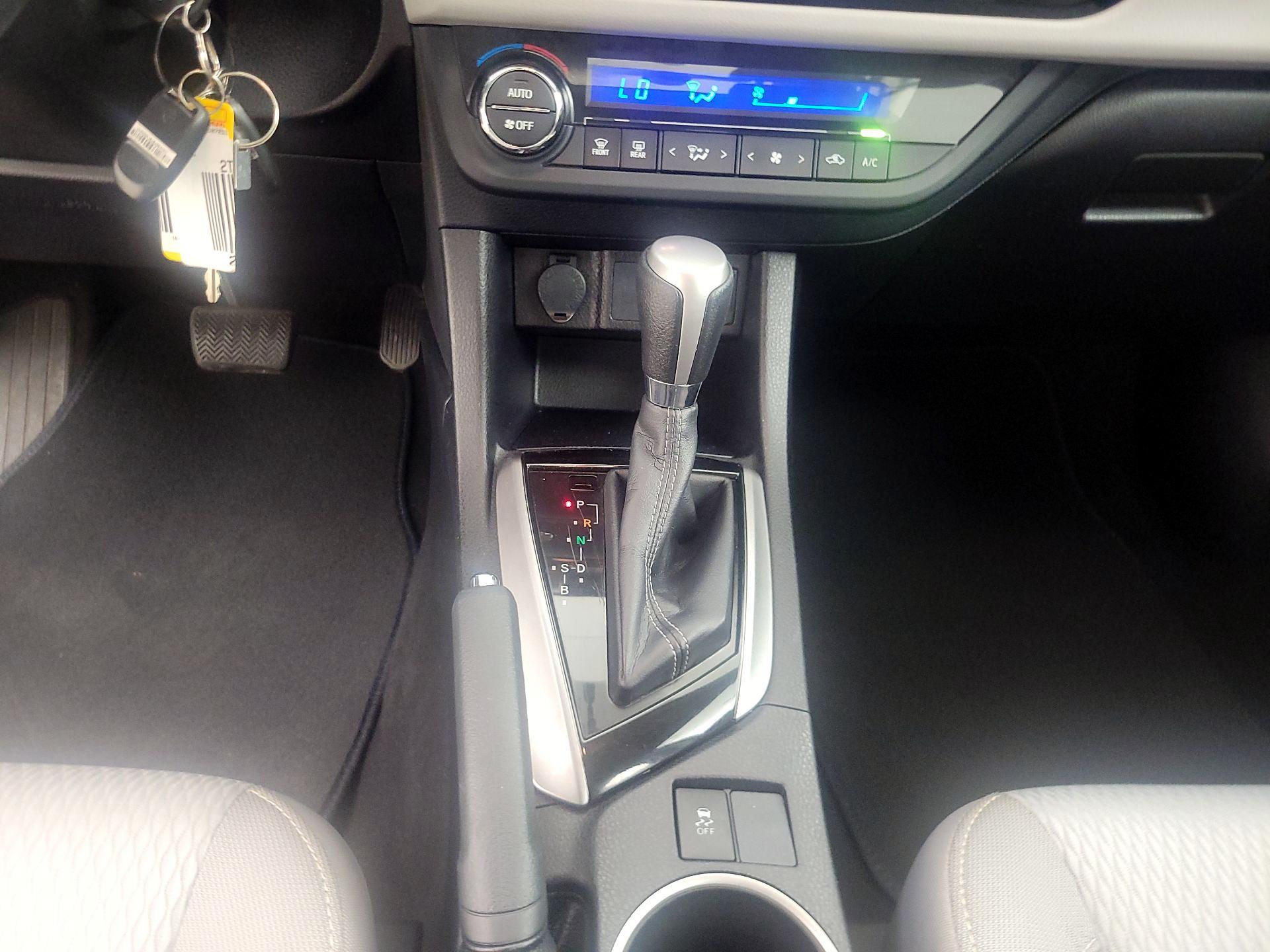 Thumbnail: 2016 Toyota Corolla - 16
