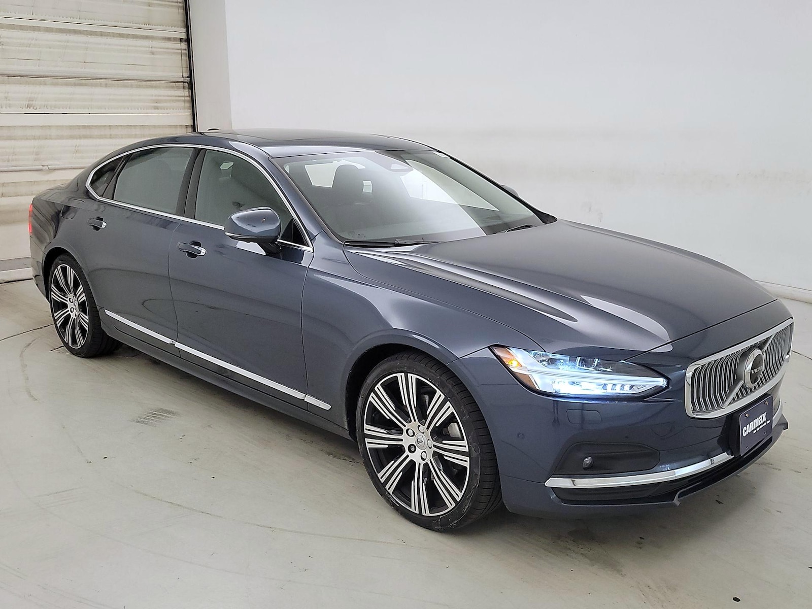 2022 Volvo S90