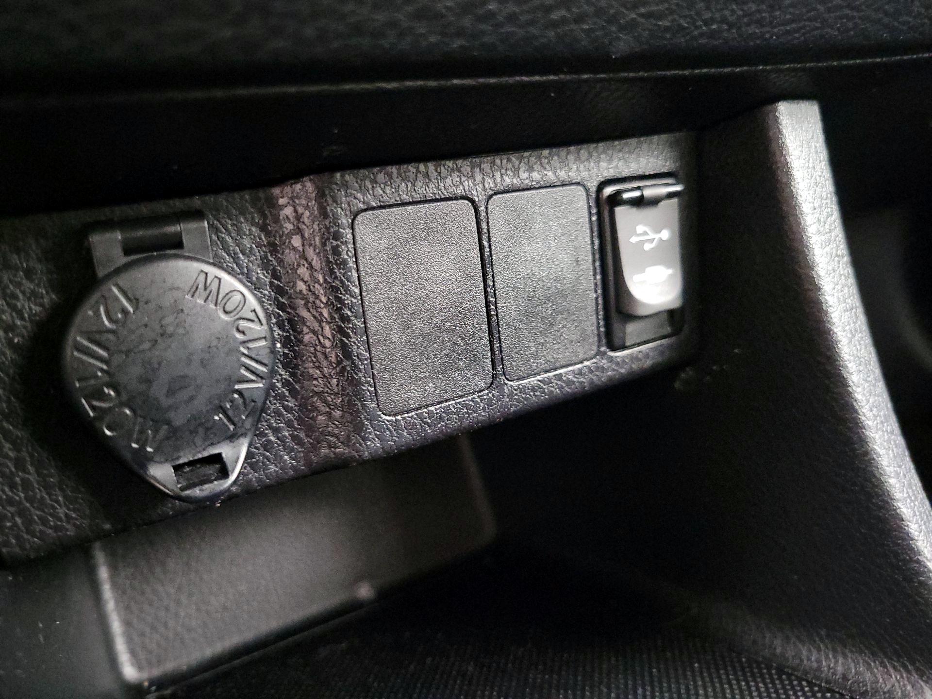 Thumbnail: 2014 Toyota Corolla - 18