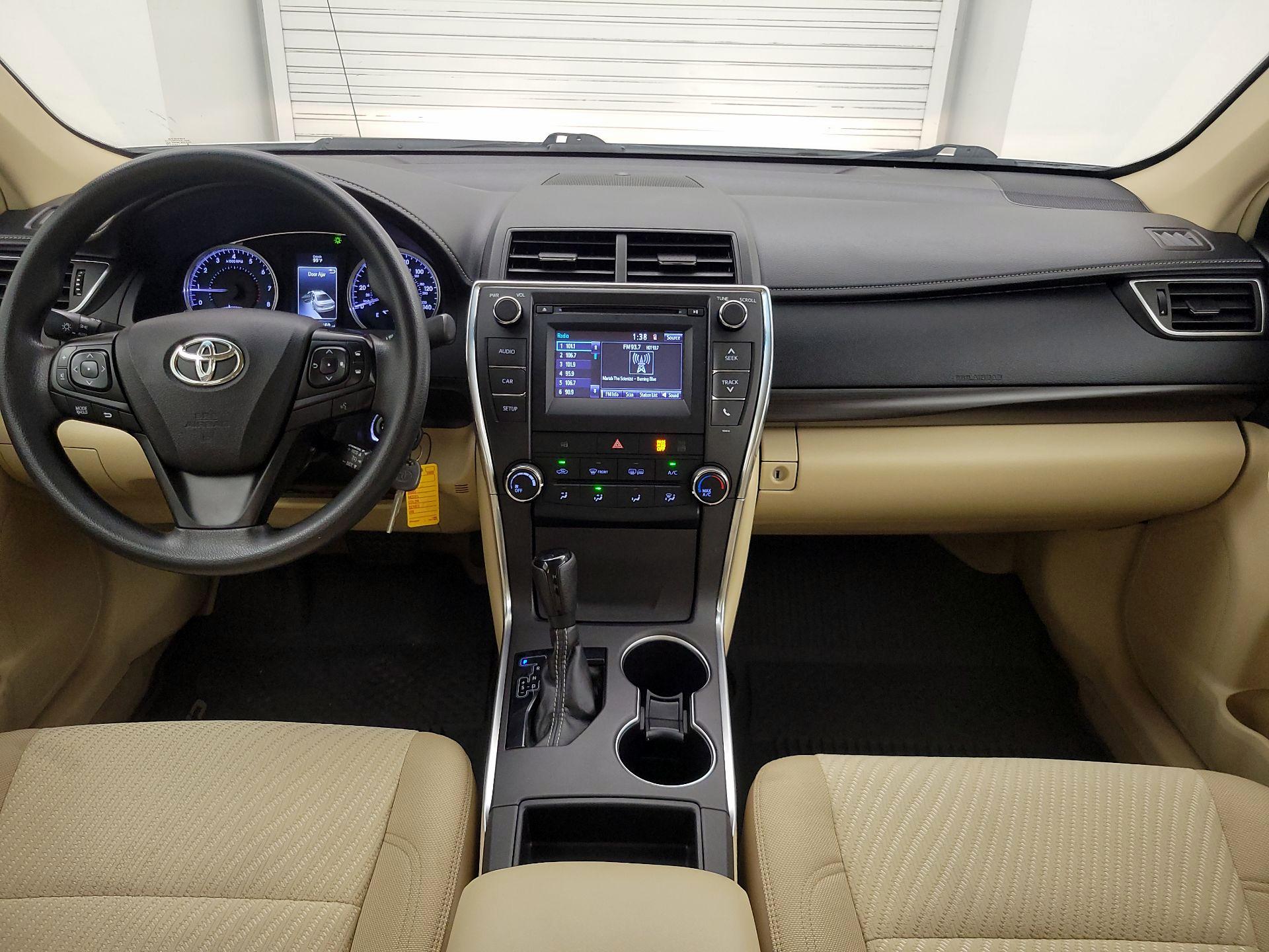 Thumbnail: 2017 Toyota Camry - 9
