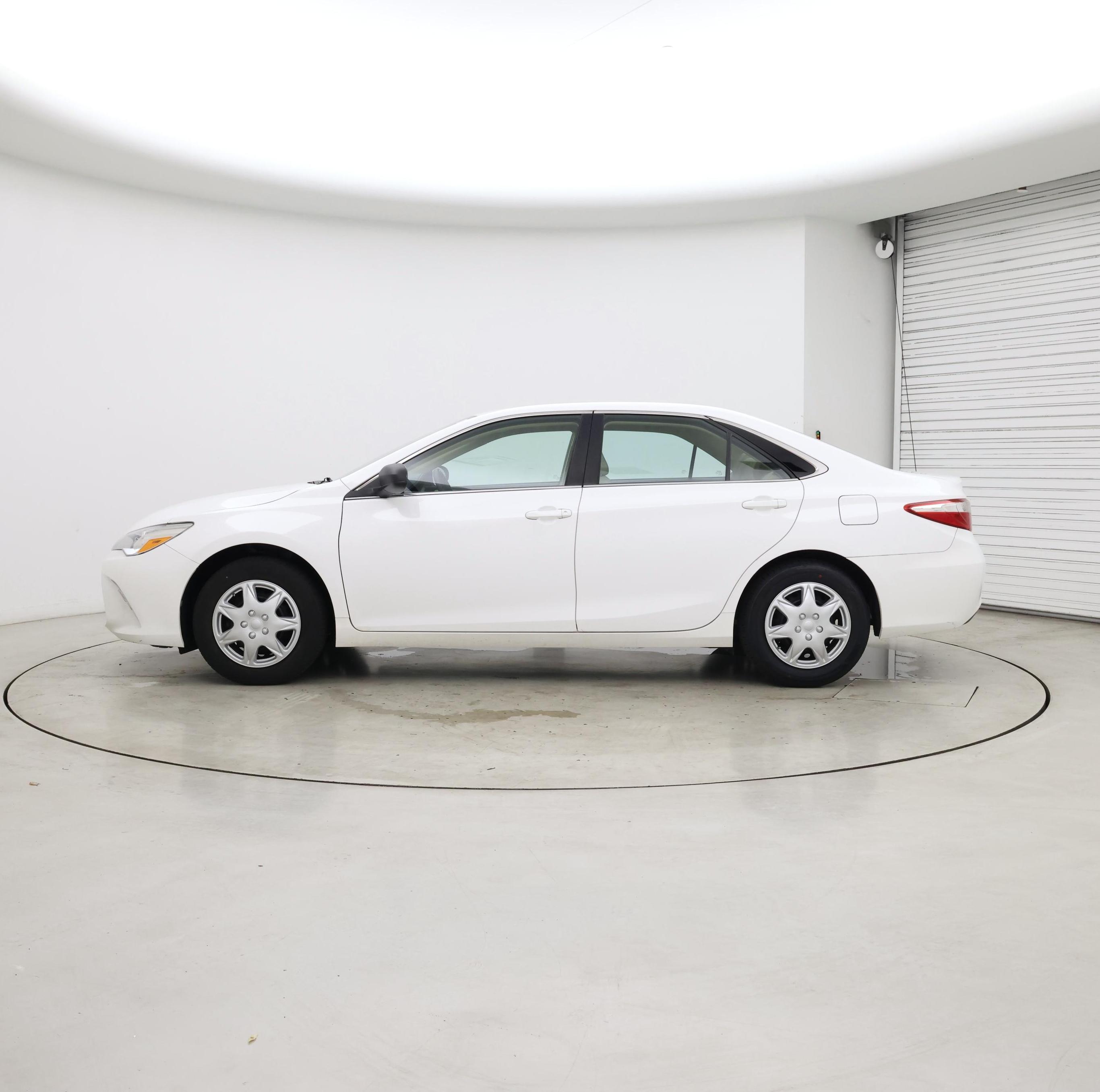 Thumbnail: 2017 Toyota Camry - 3