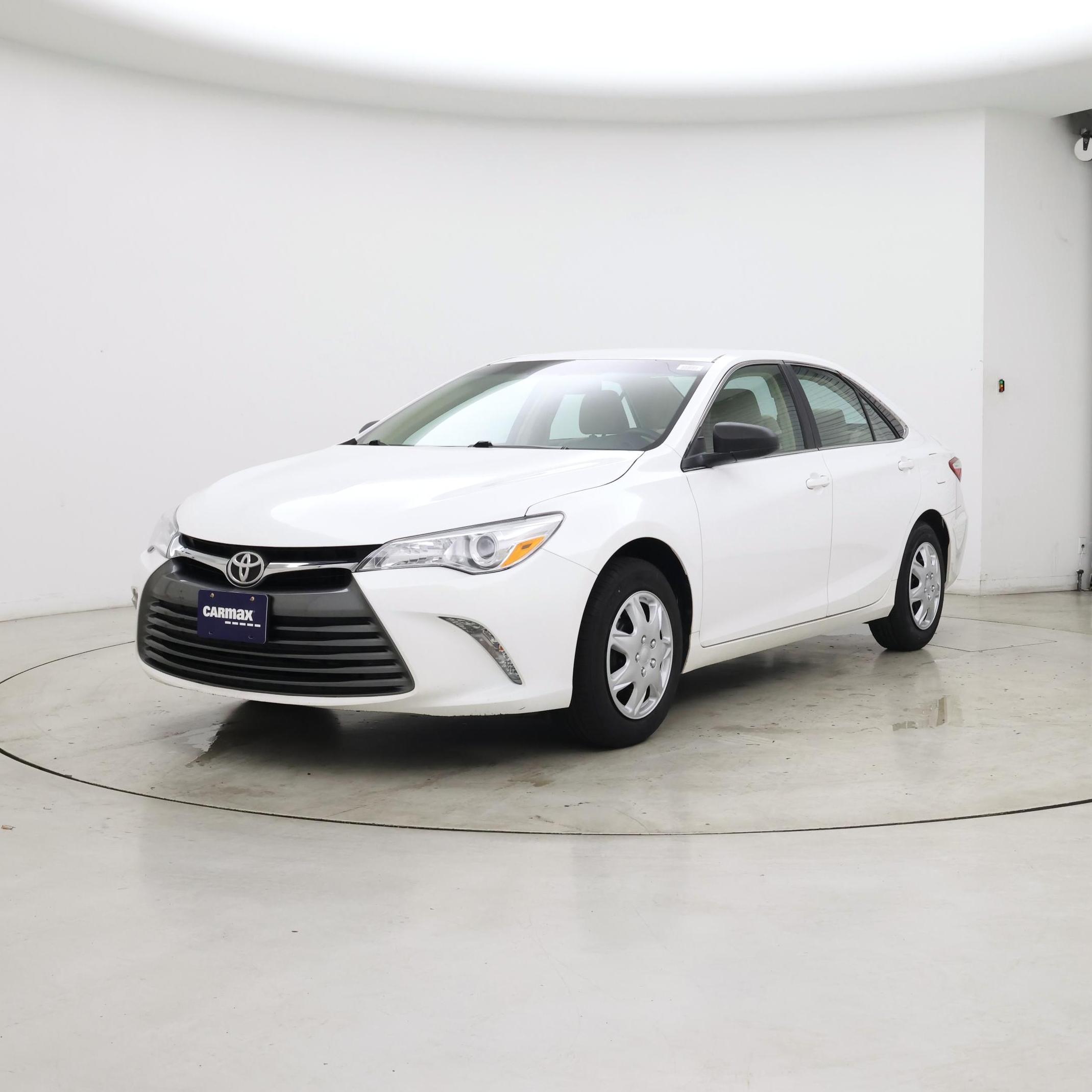 Thumbnail: 2017 Toyota Camry - 4