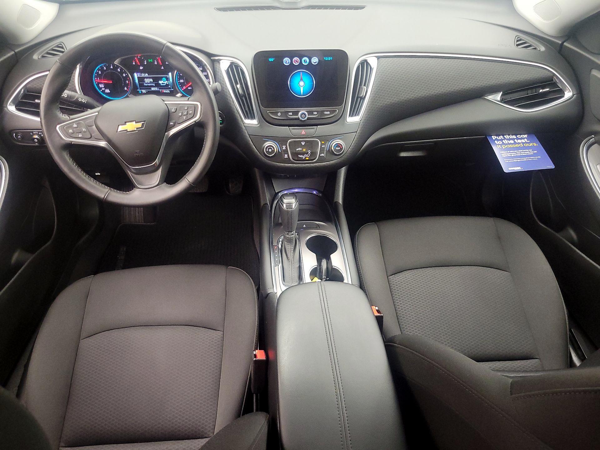 Thumbnail: 2018 Chevrolet Malibu - 9