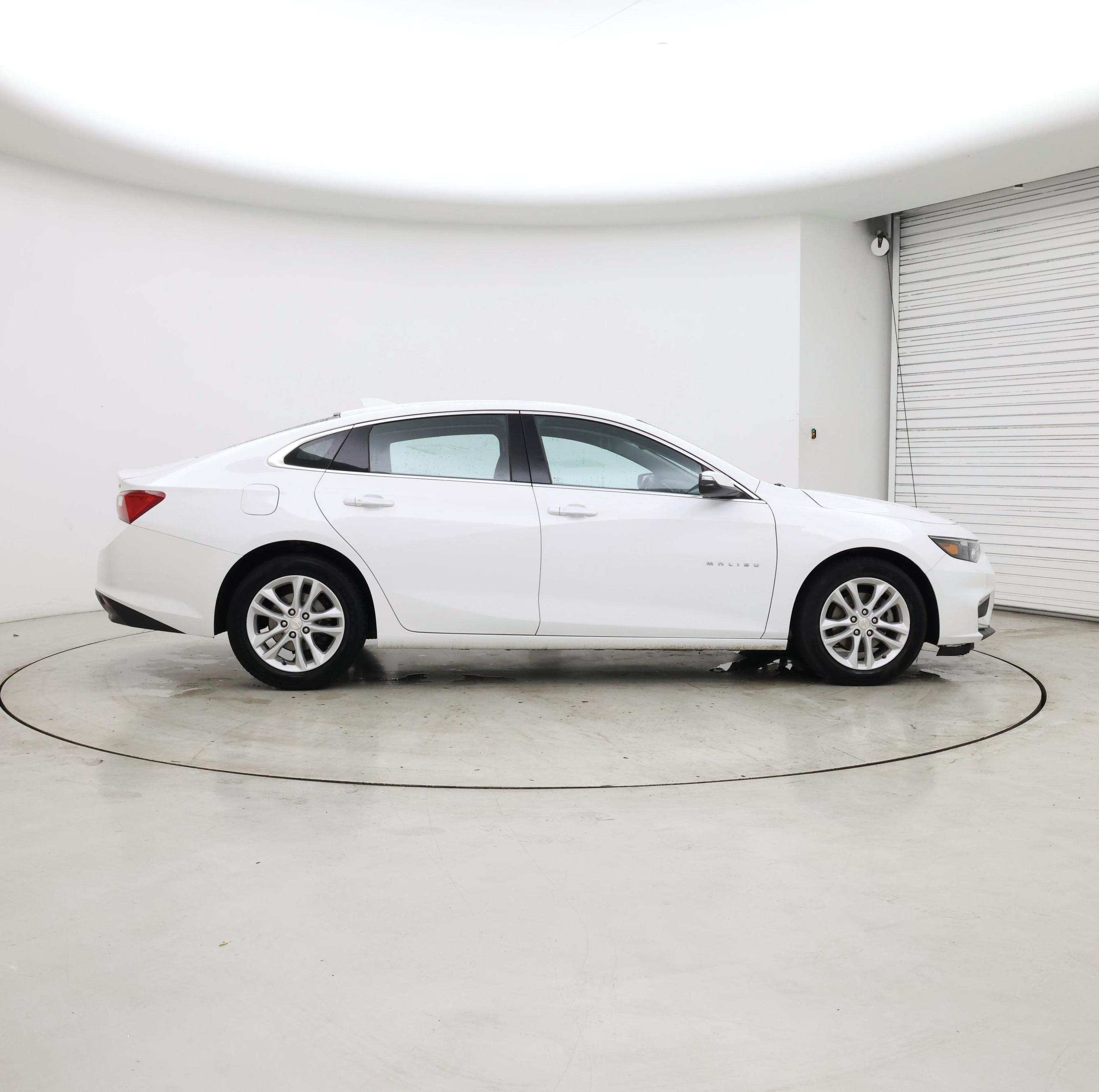 Thumbnail: 2018 Chevrolet Malibu - 7