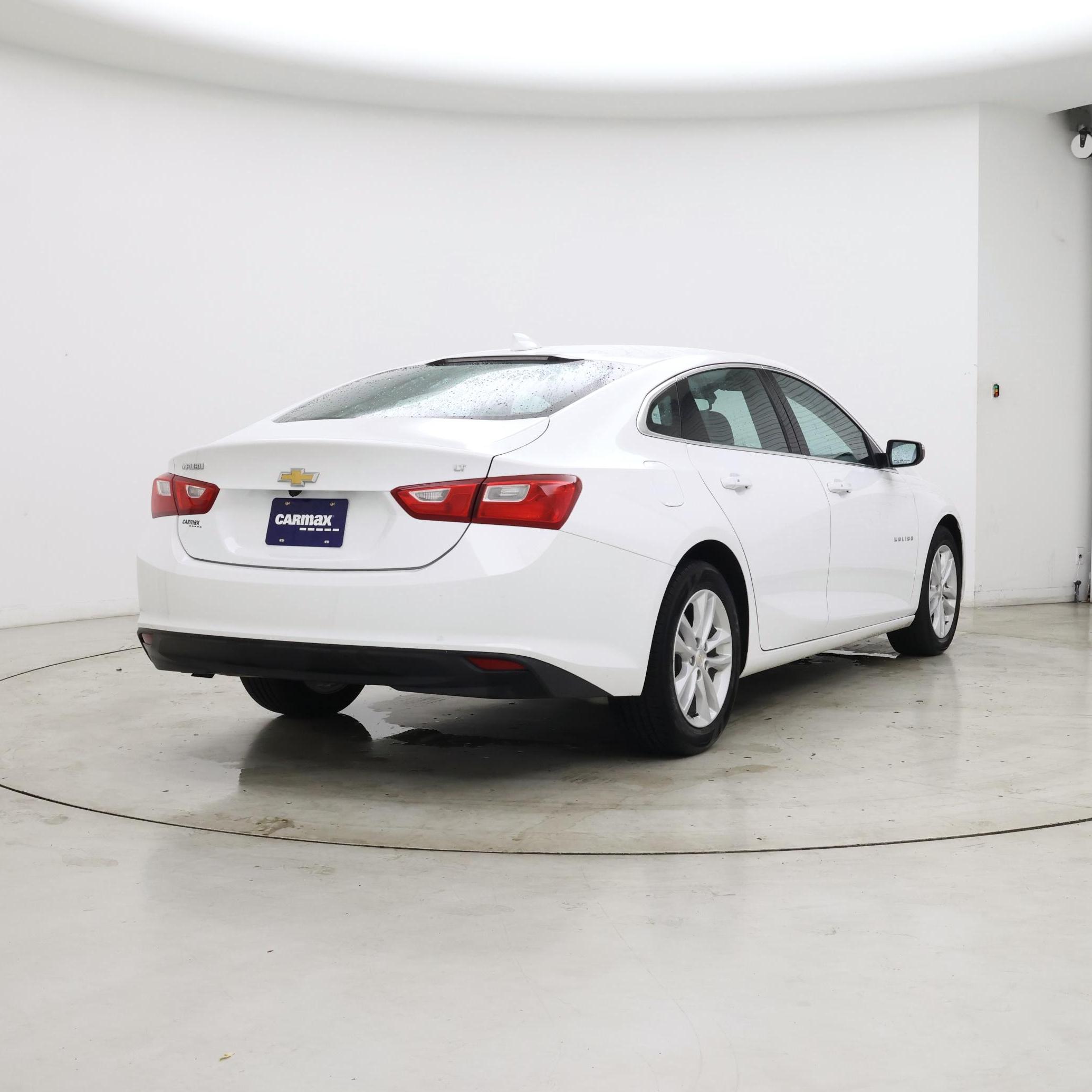 Thumbnail: 2018 Chevrolet Malibu - 8