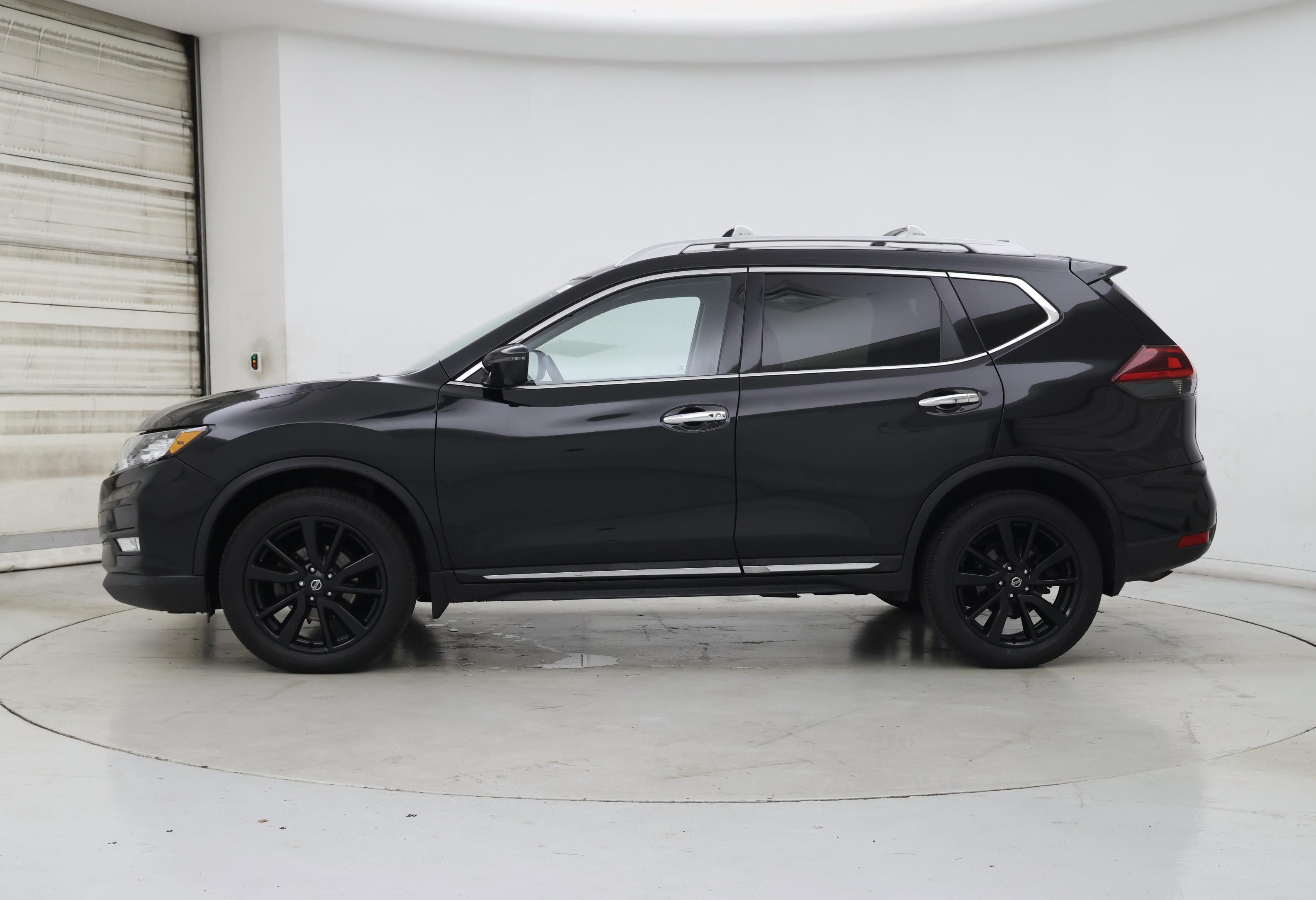 Thumbnail: 2020 Nissan Rogue - 3