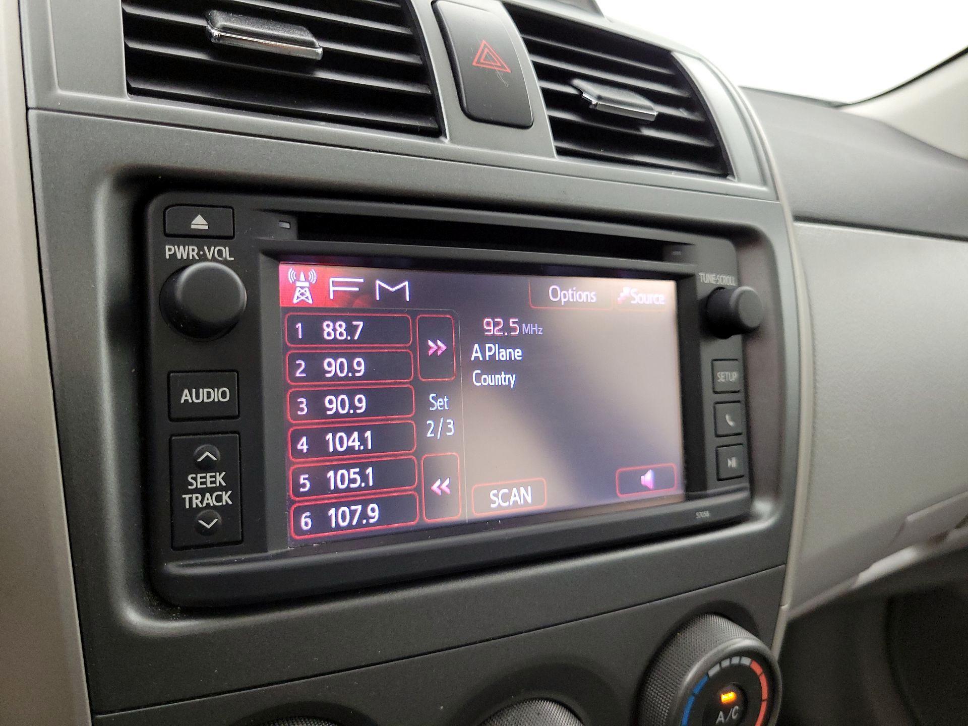 Thumbnail: 2013 Toyota Corolla - 14