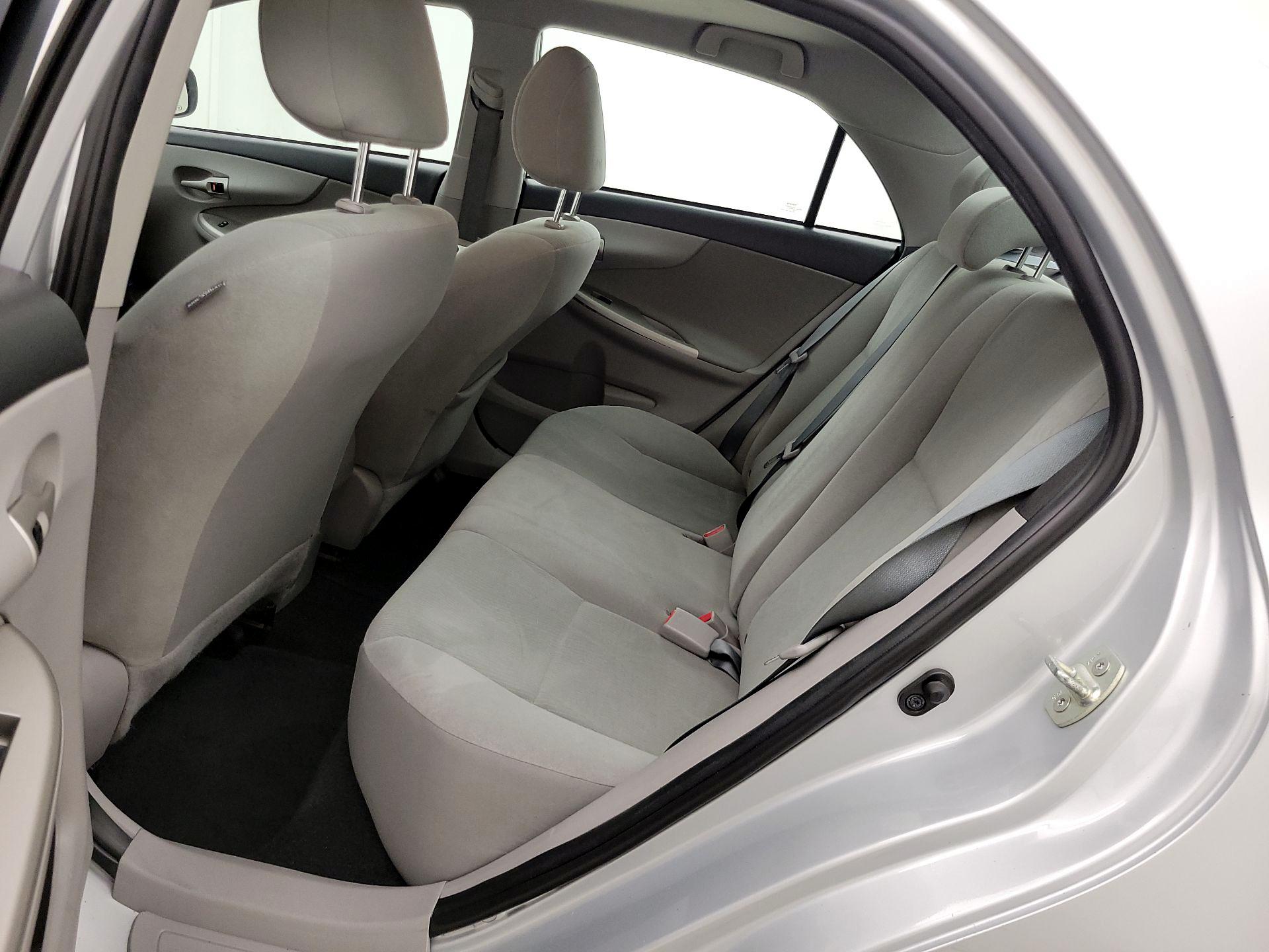 Thumbnail: 2013 Toyota Corolla - 19