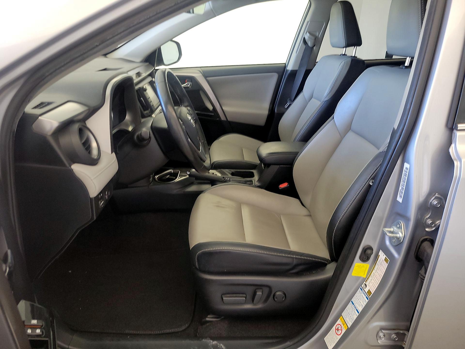 Thumbnail: 2018 Toyota RAV4 - 11