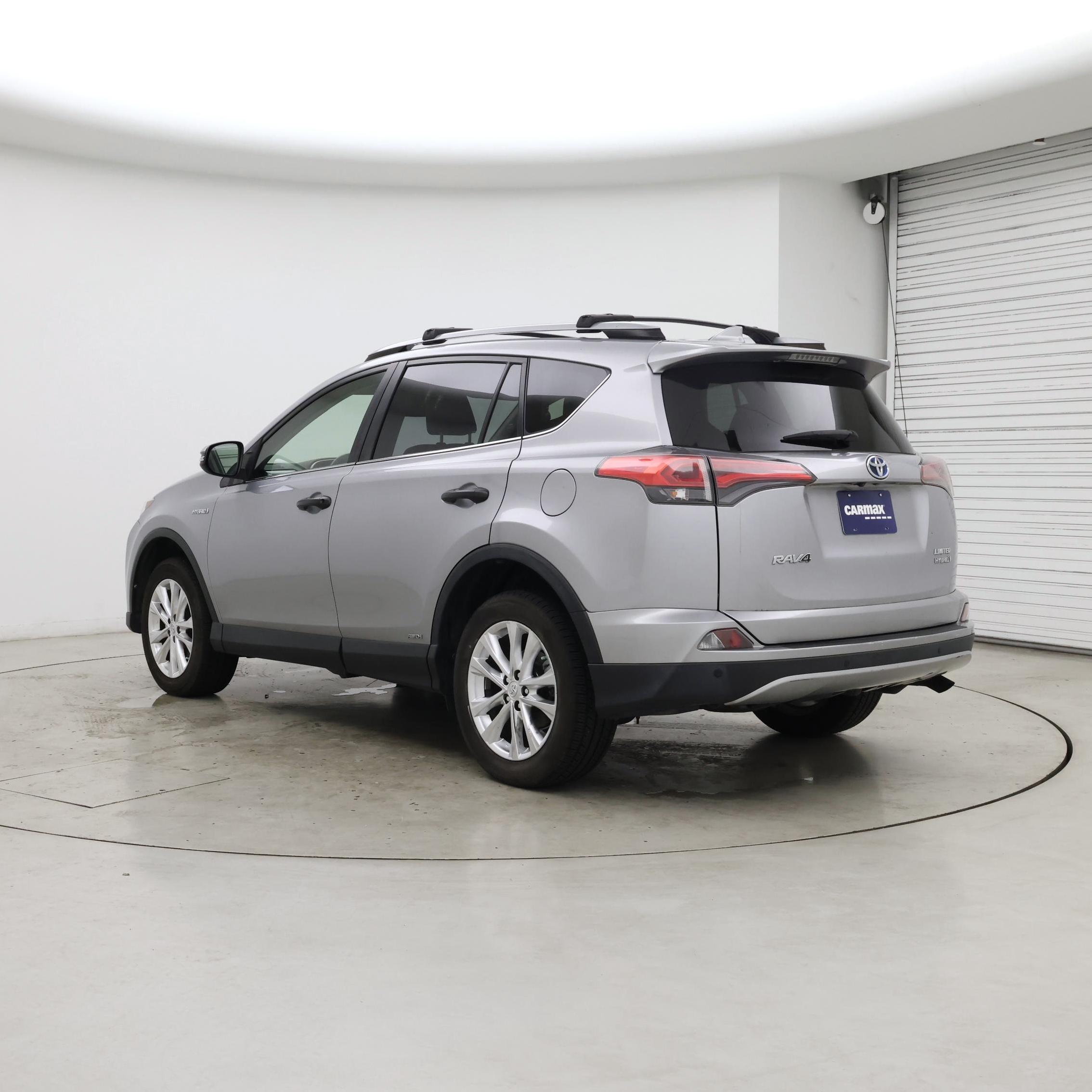 Thumbnail: 2018 Toyota RAV4 - 2
