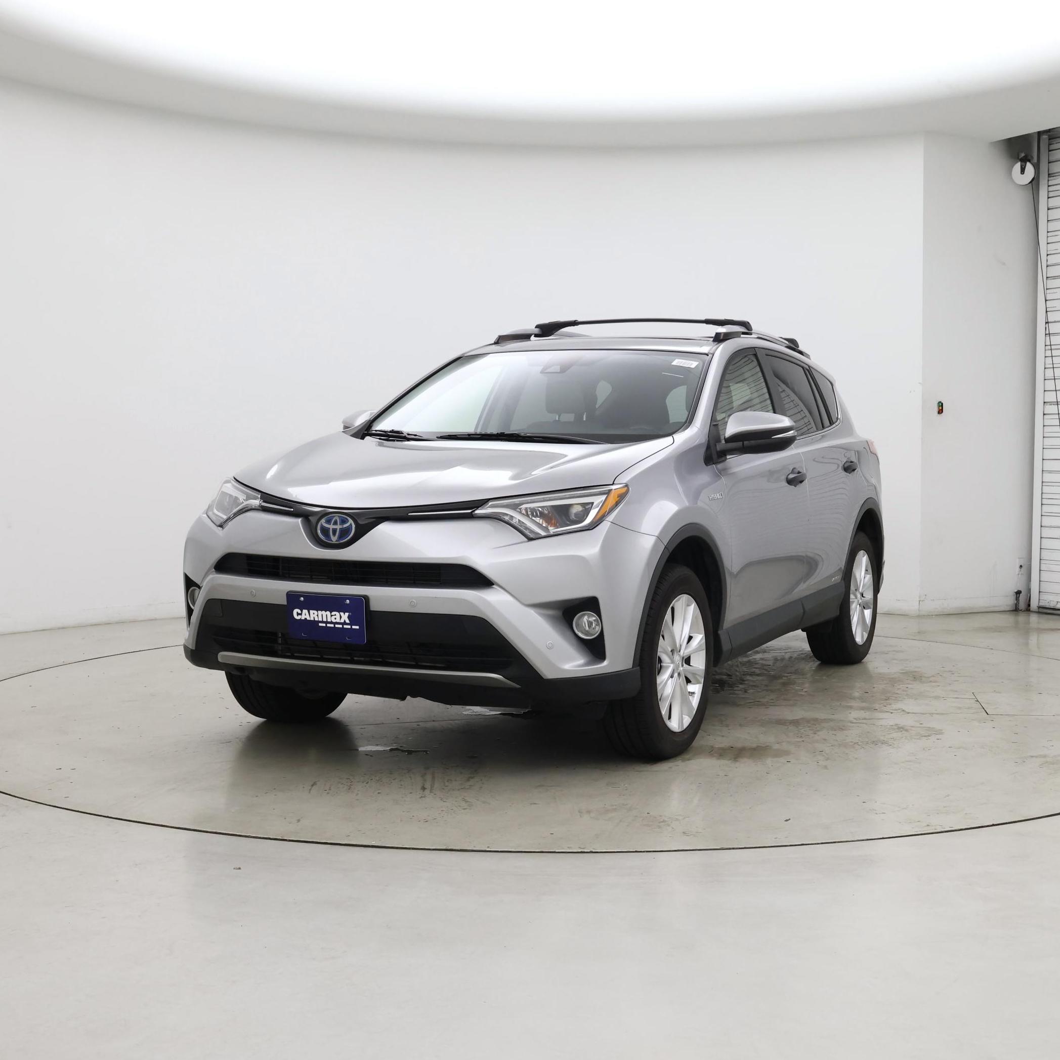 Thumbnail: 2018 Toyota RAV4 - 4