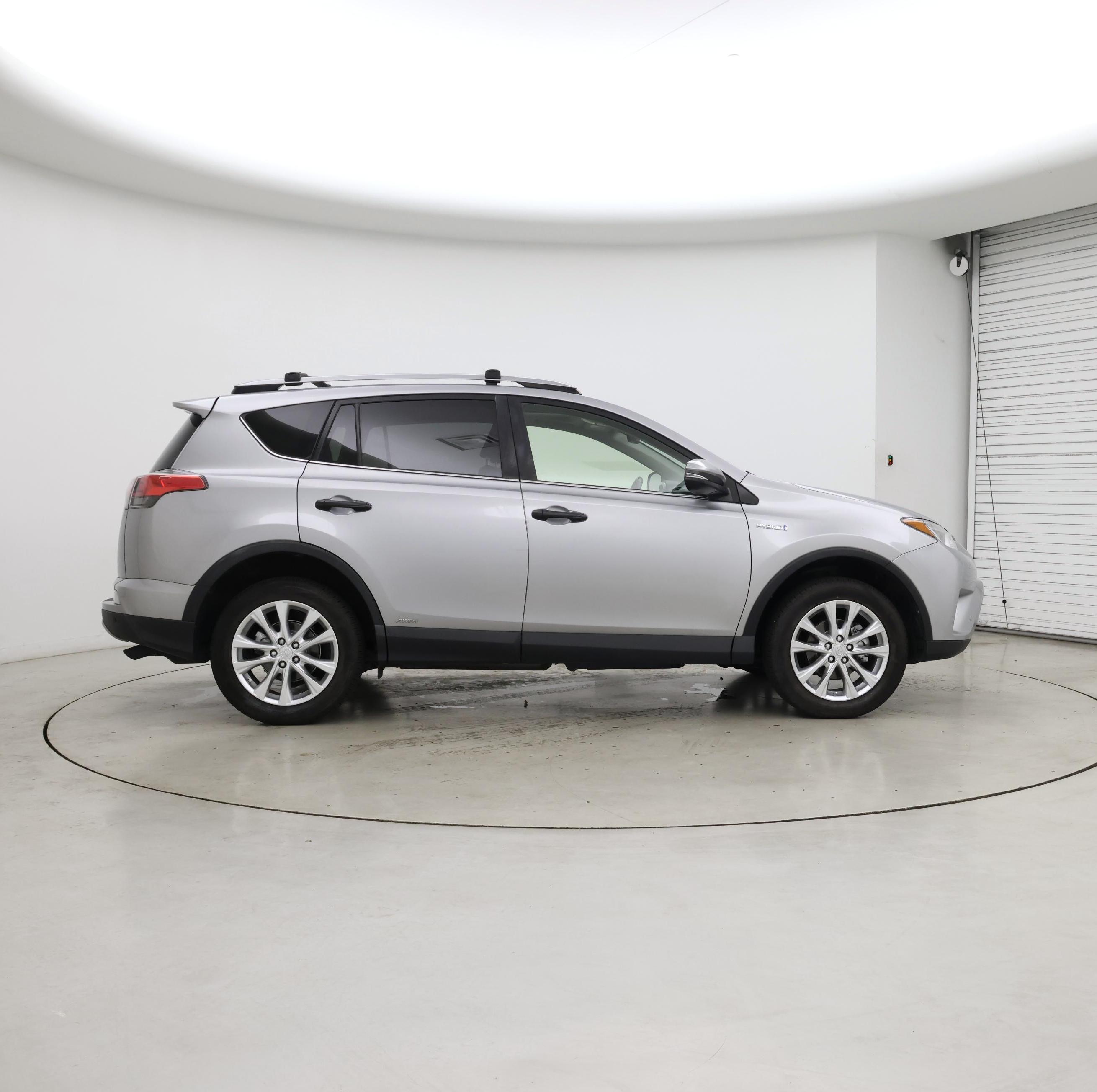 Thumbnail: 2018 Toyota RAV4 - 7
