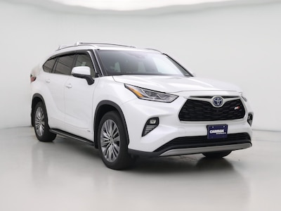White 2022 Toyota Highlander Hybrid Platinum