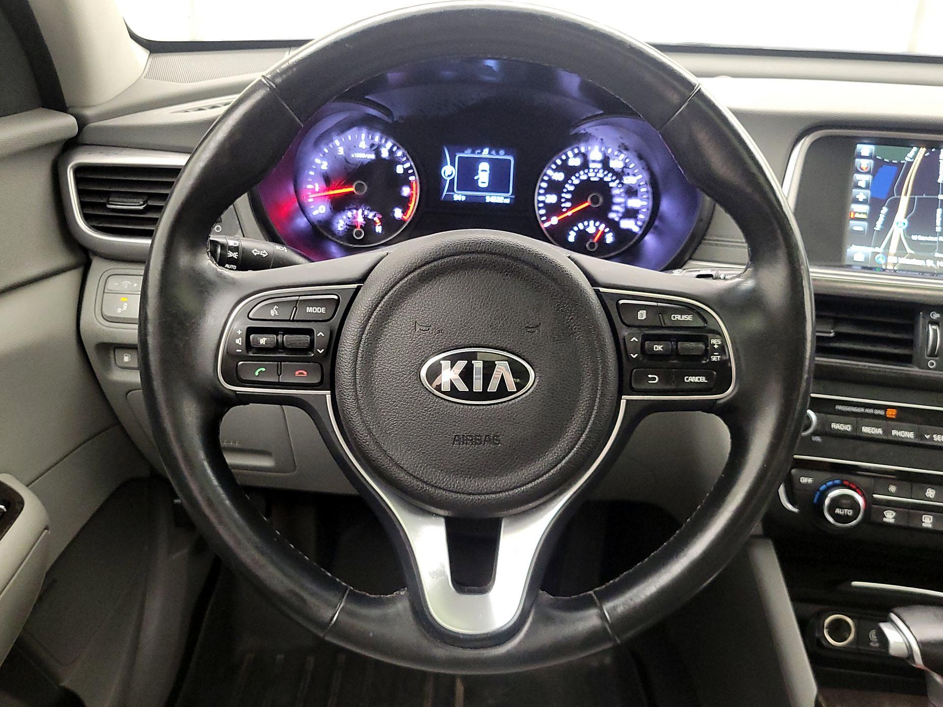 Thumbnail: 2016 Kia Optima - 10