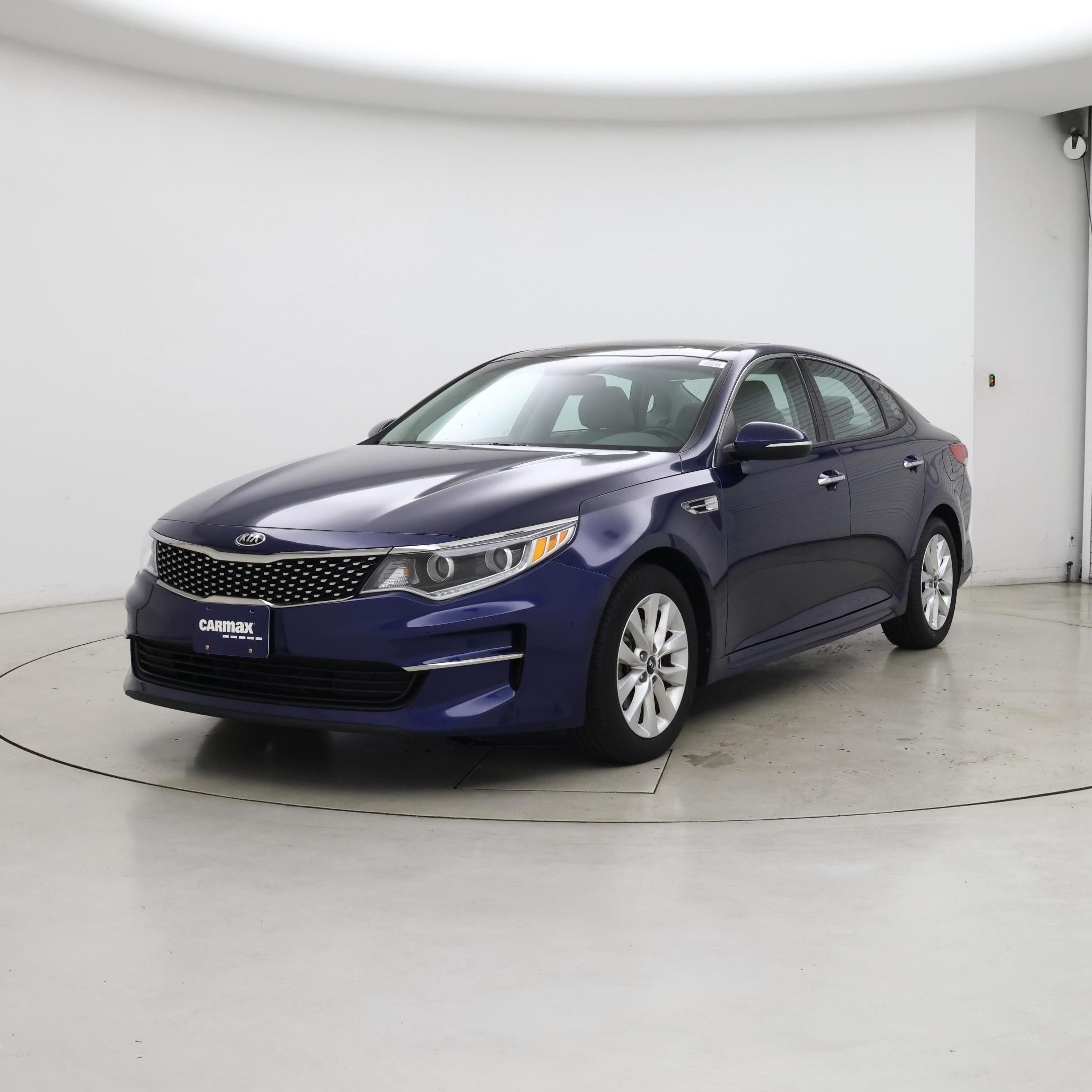Thumbnail: 2016 Kia Optima - 4