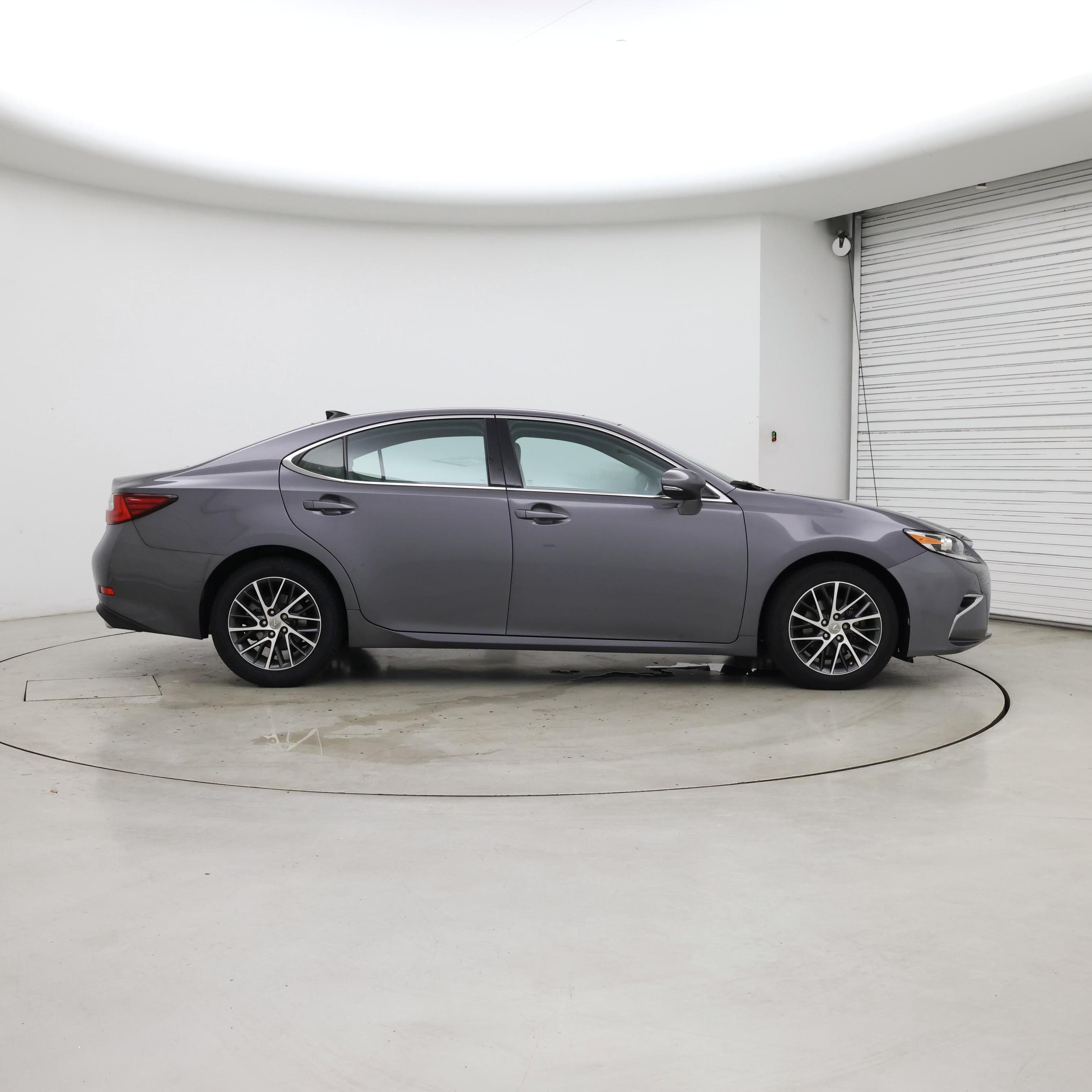 Thumbnail: 2016 Lexus ES - 7