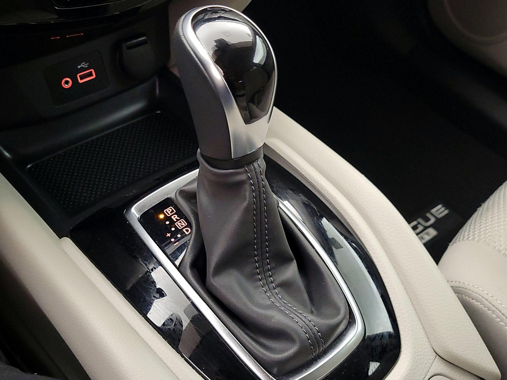 Thumbnail: 2019 Nissan Rogue Sport - 17