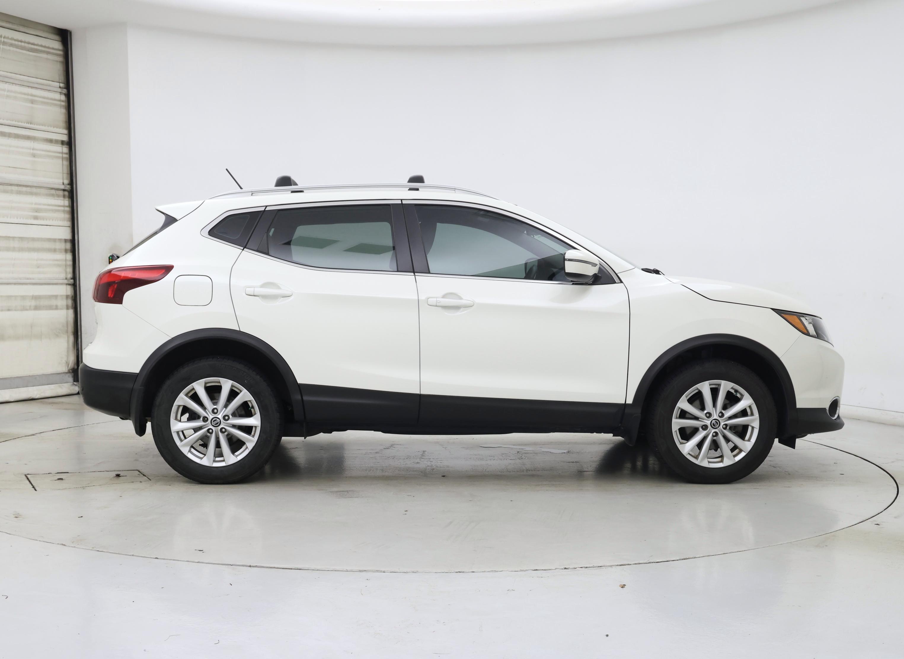 Thumbnail: 2019 Nissan Rogue Sport - 7