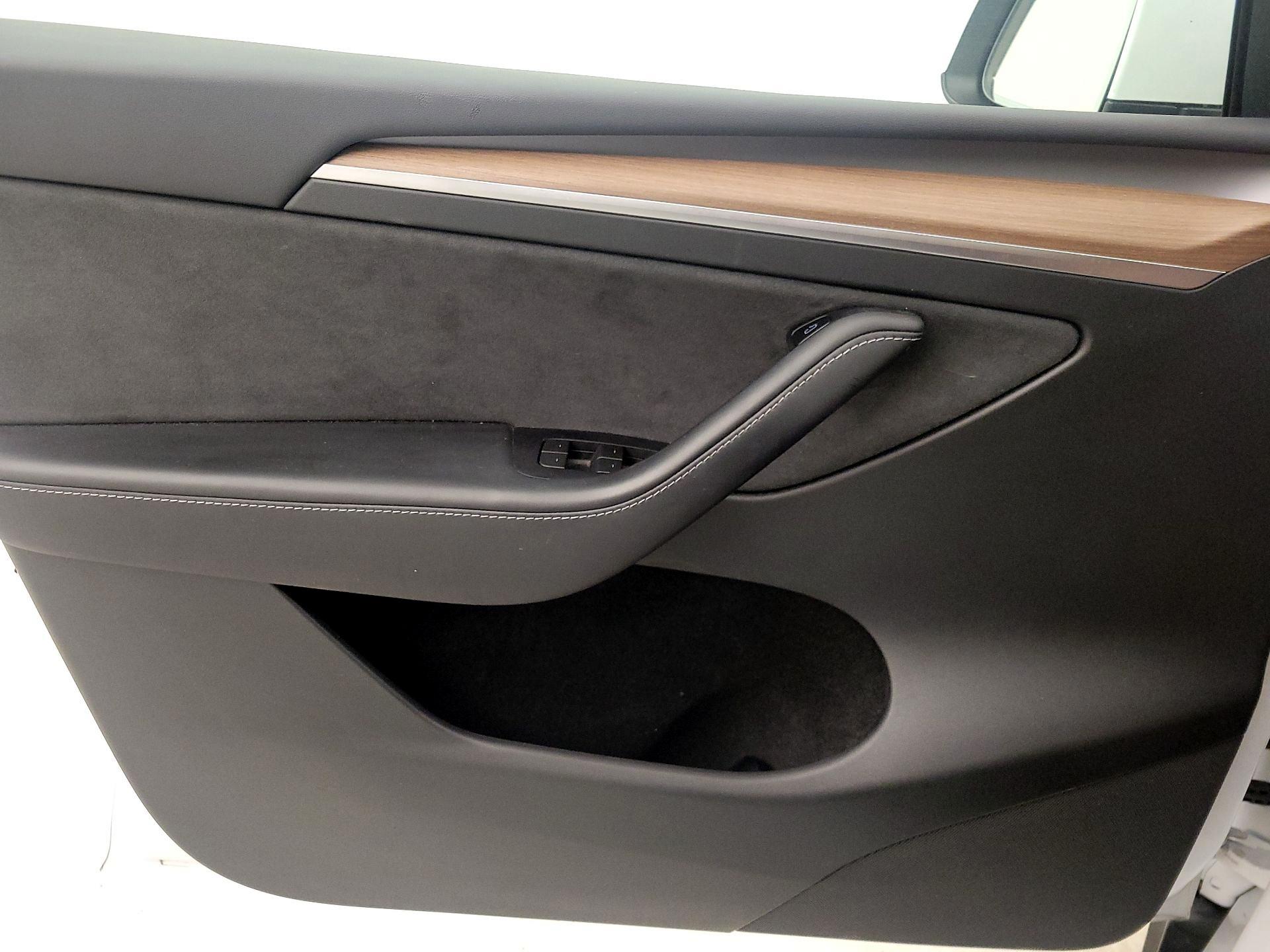 Thumbnail: 2023 Tesla Model Y - 12
