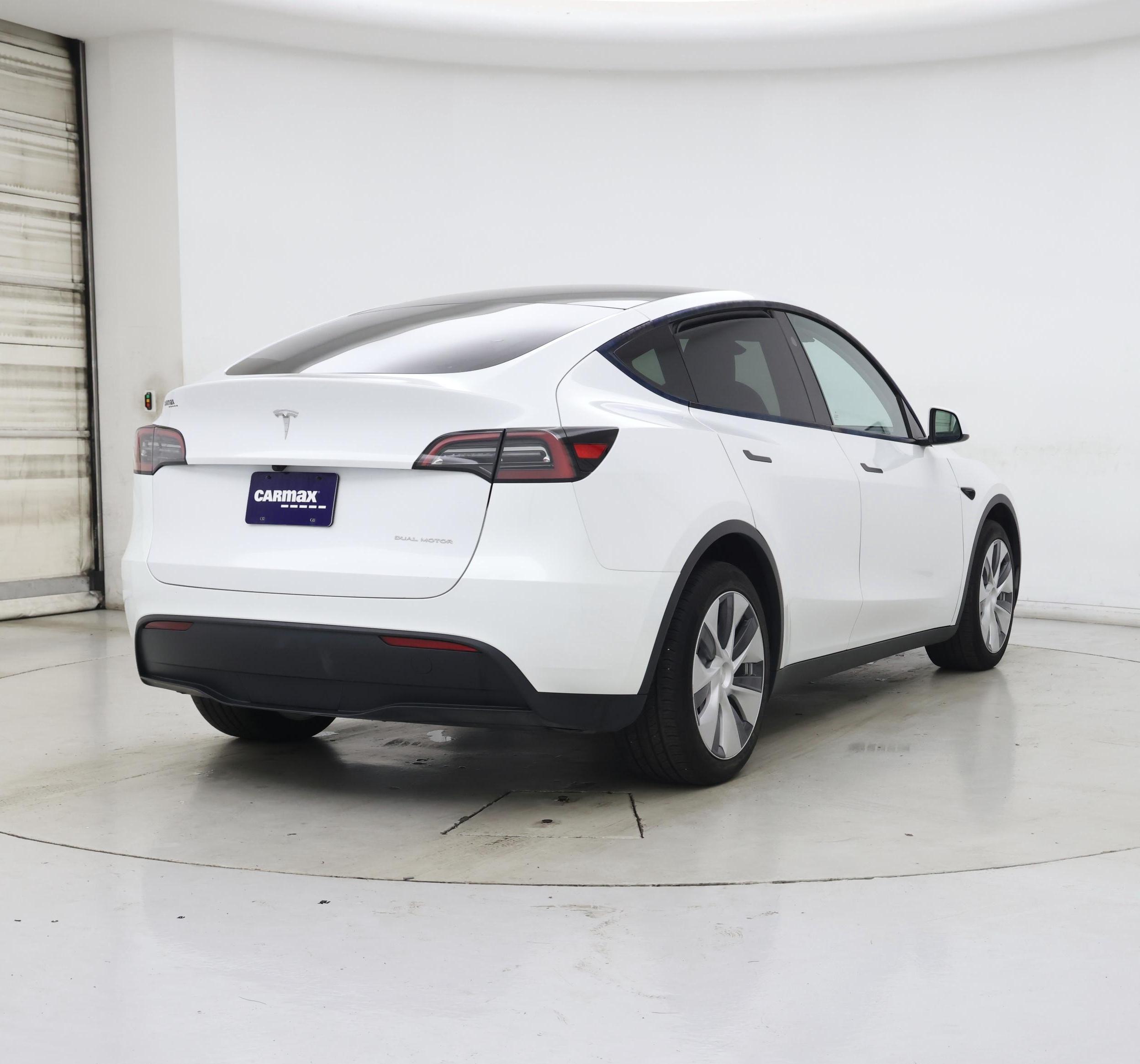 Thumbnail: 2023 Tesla Model Y - 8