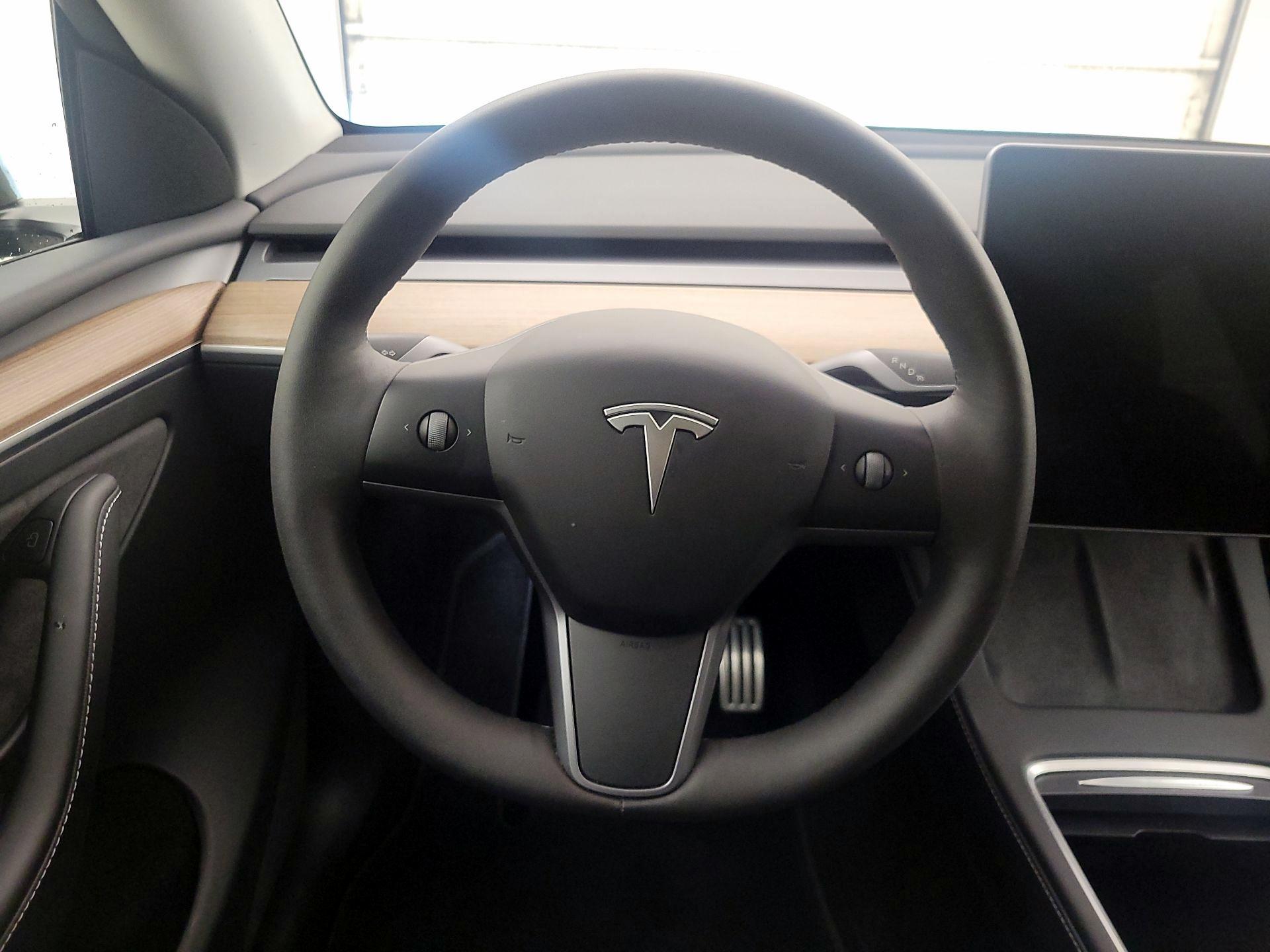 Thumbnail: 2022 Tesla Model Y - 10