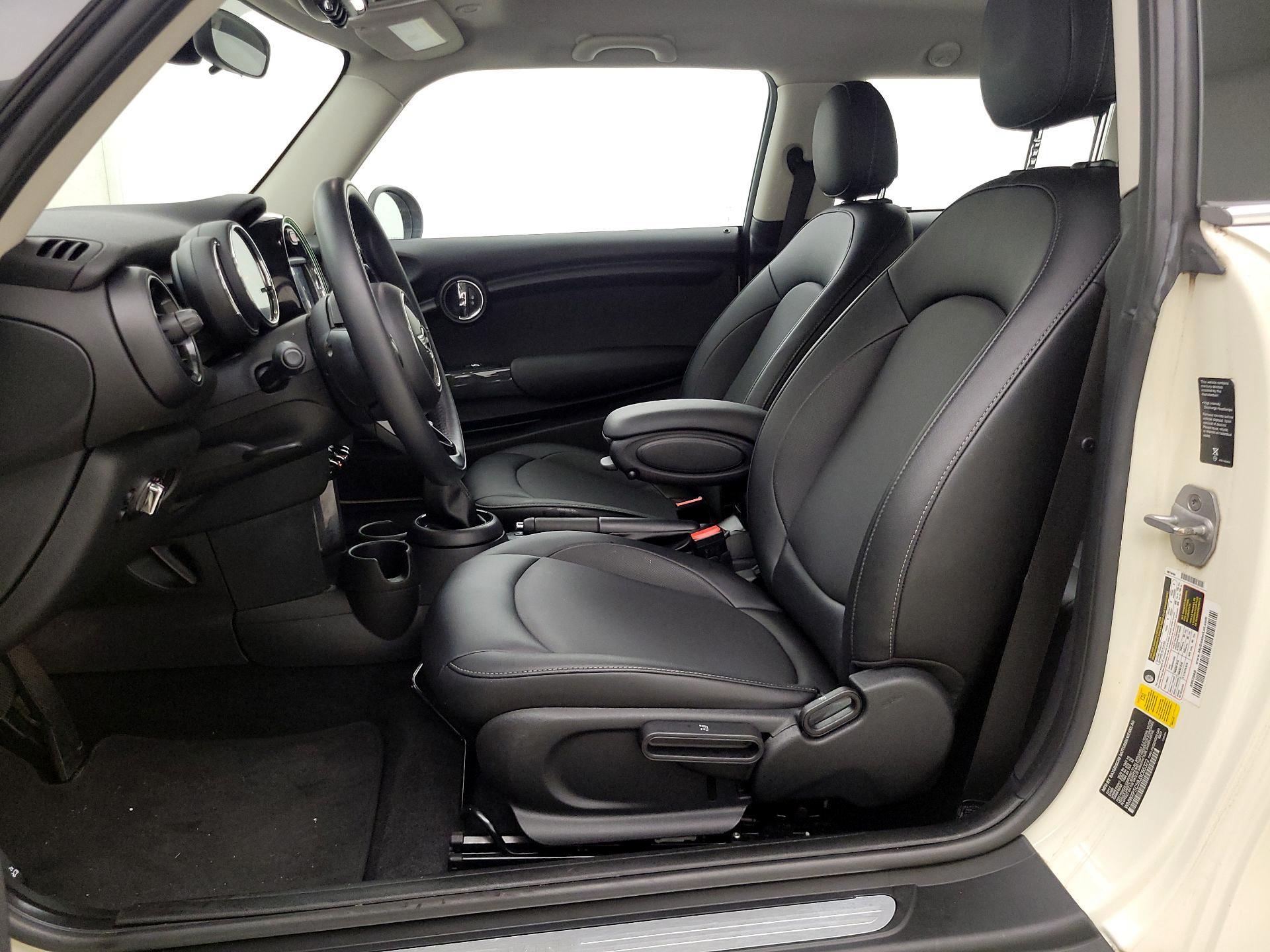 Thumbnail: 2018 MINI Cooper Hardtop - 11