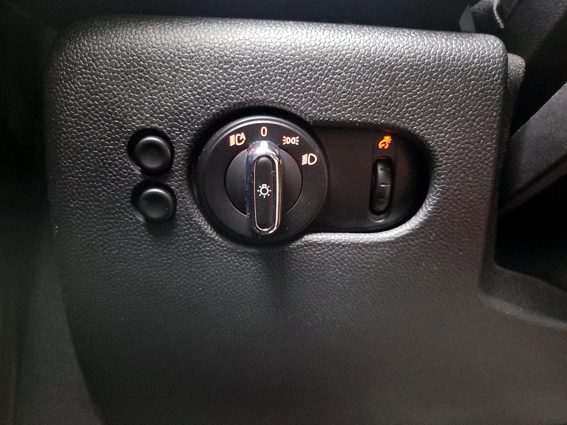Thumbnail: 2018 MINI Cooper Hardtop - 13