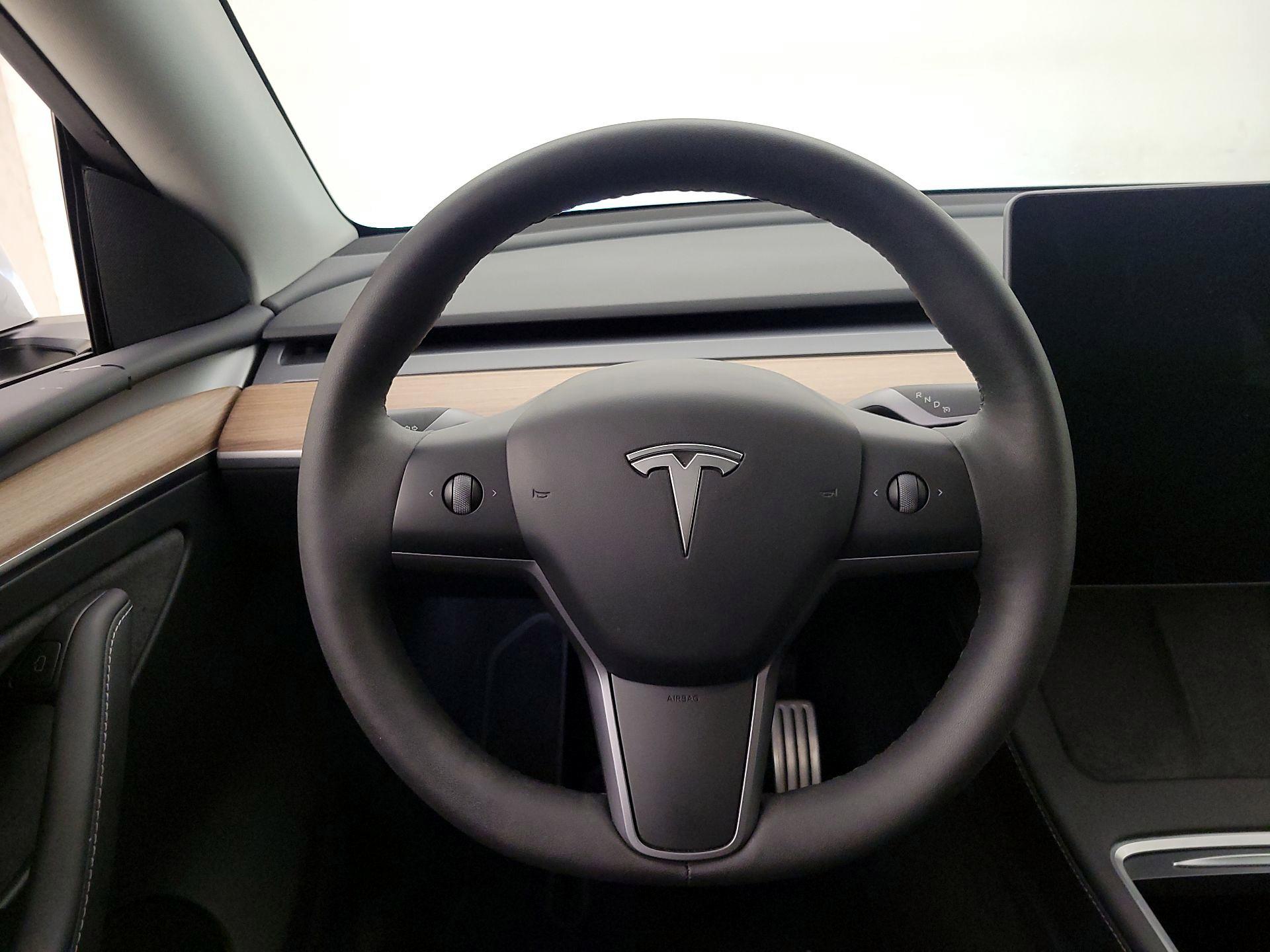 Thumbnail: 2023 Tesla Model Y - 10