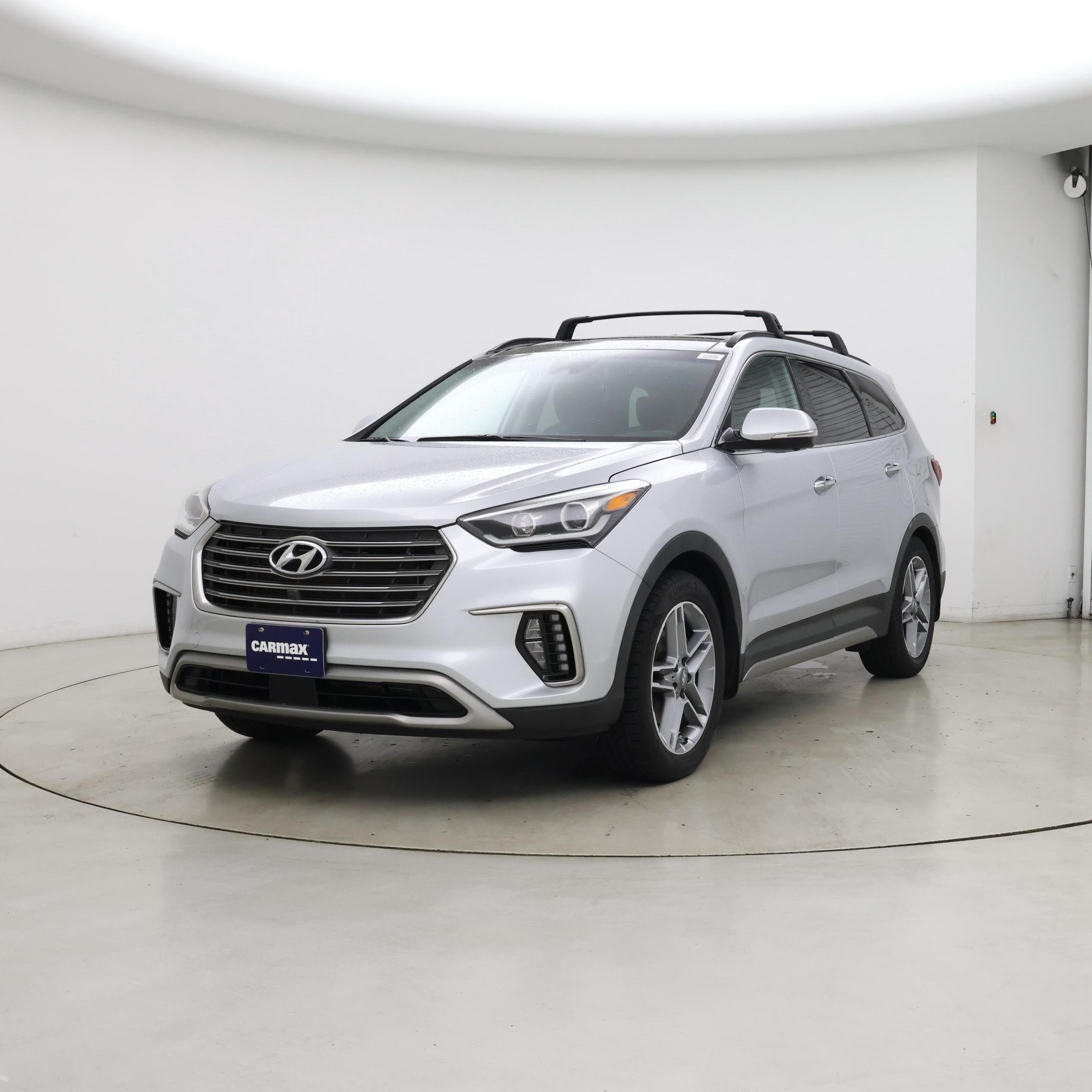 Thumbnail: 2017 Hyundai Santa Fe - 4