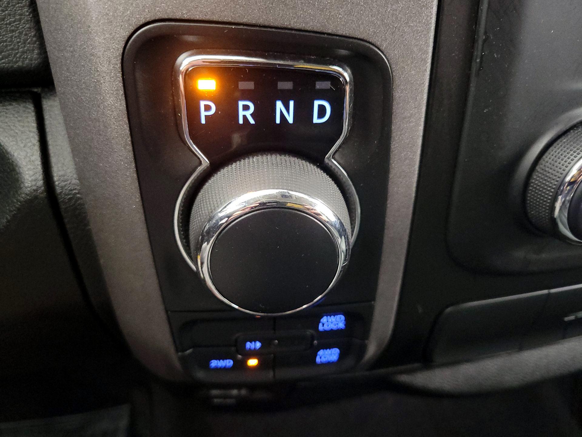 Thumbnail: 2019 RAM 1500 Classic - 17
