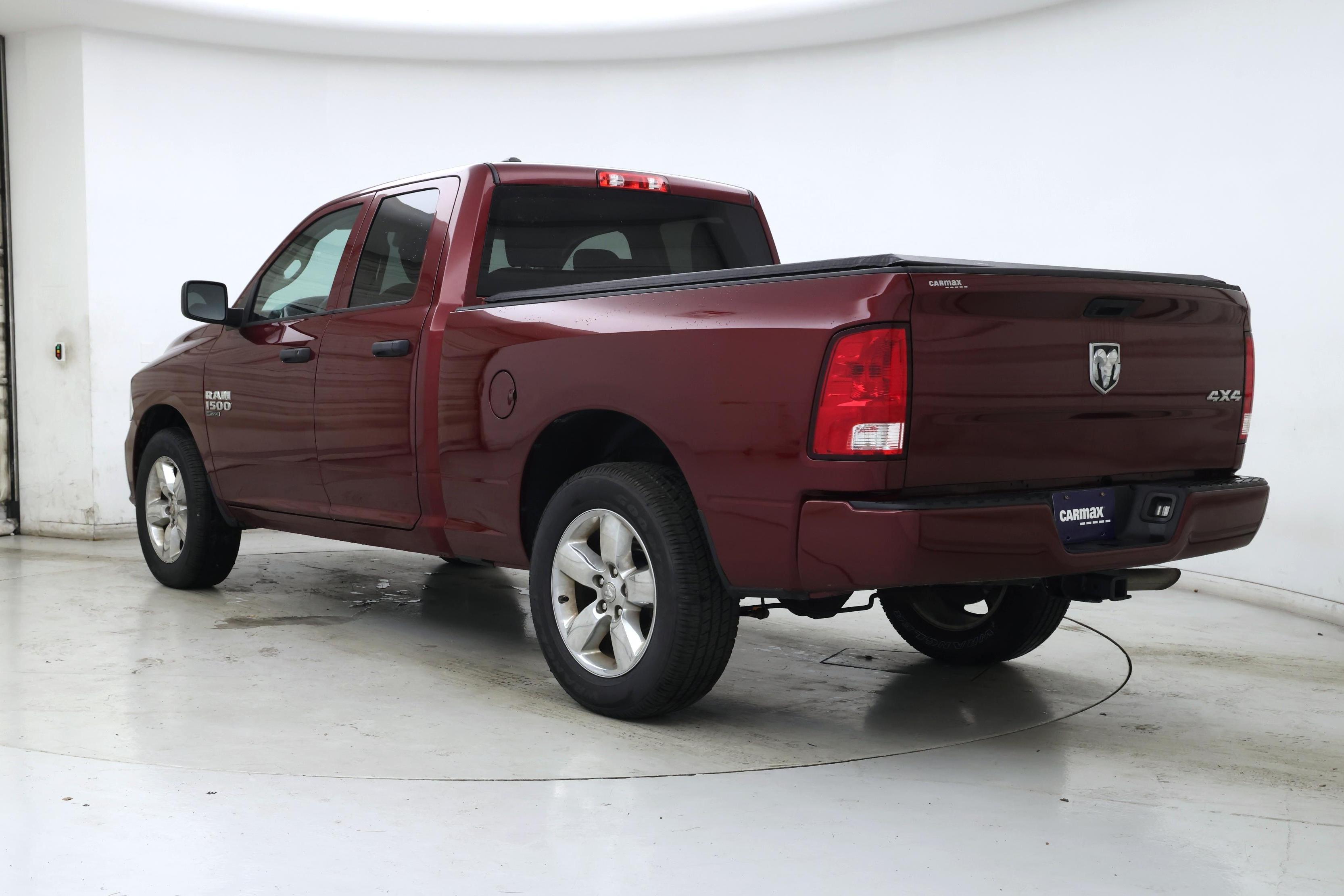 Thumbnail: 2019 RAM 1500 Classic - 2