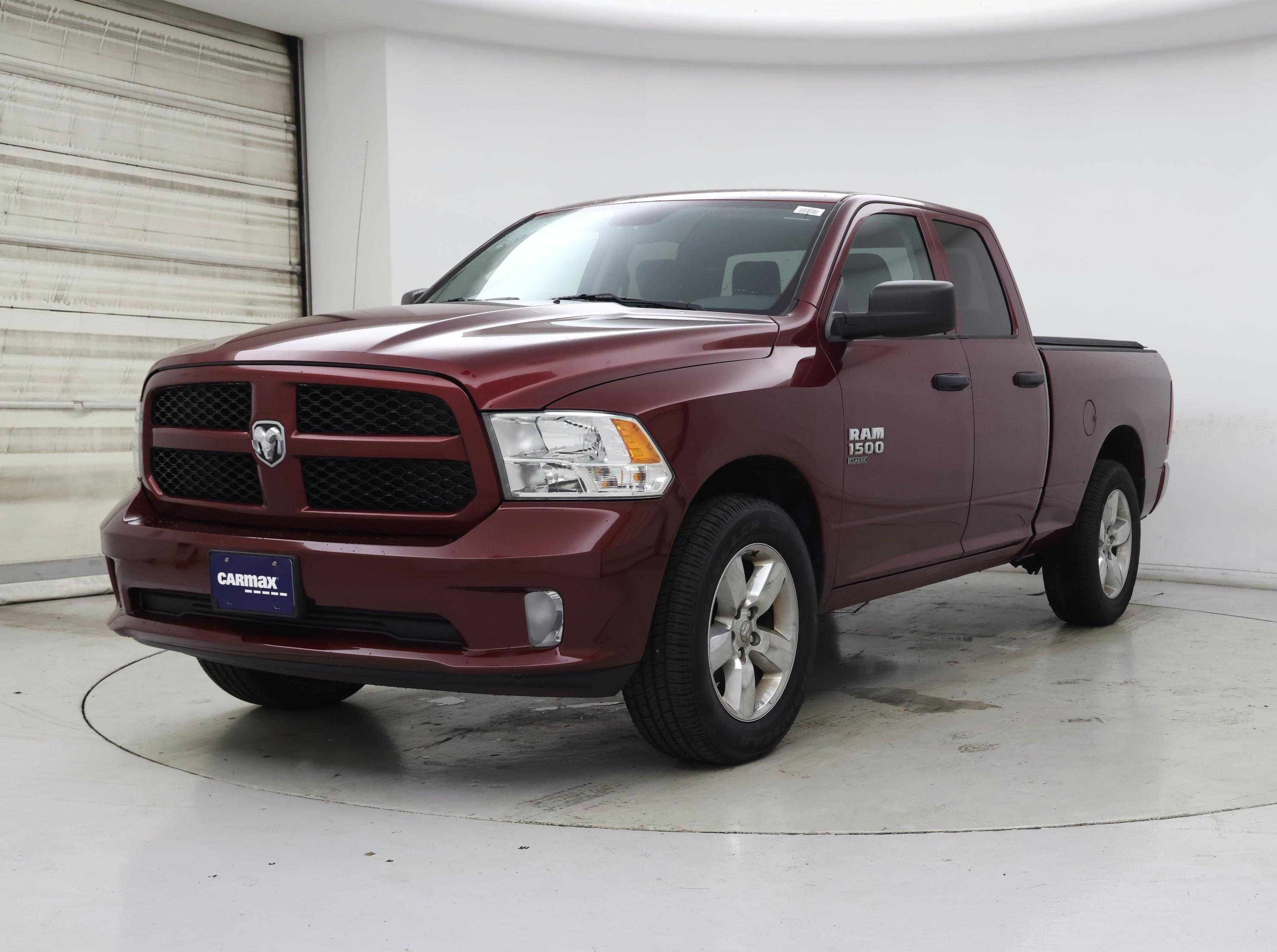 Thumbnail: 2019 RAM 1500 Classic - 4