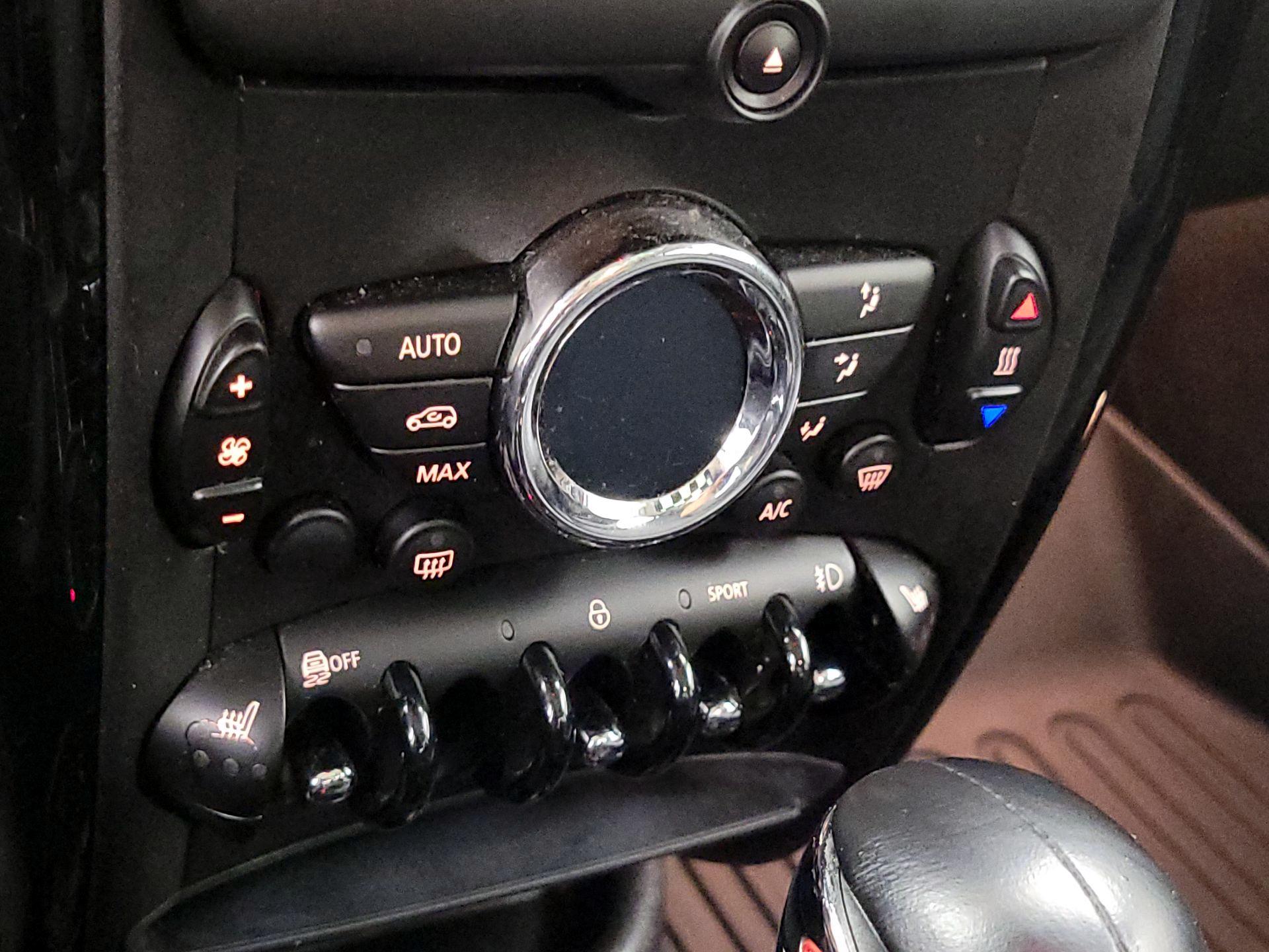Thumbnail: 2016 MINI Cooper Countryman - 14