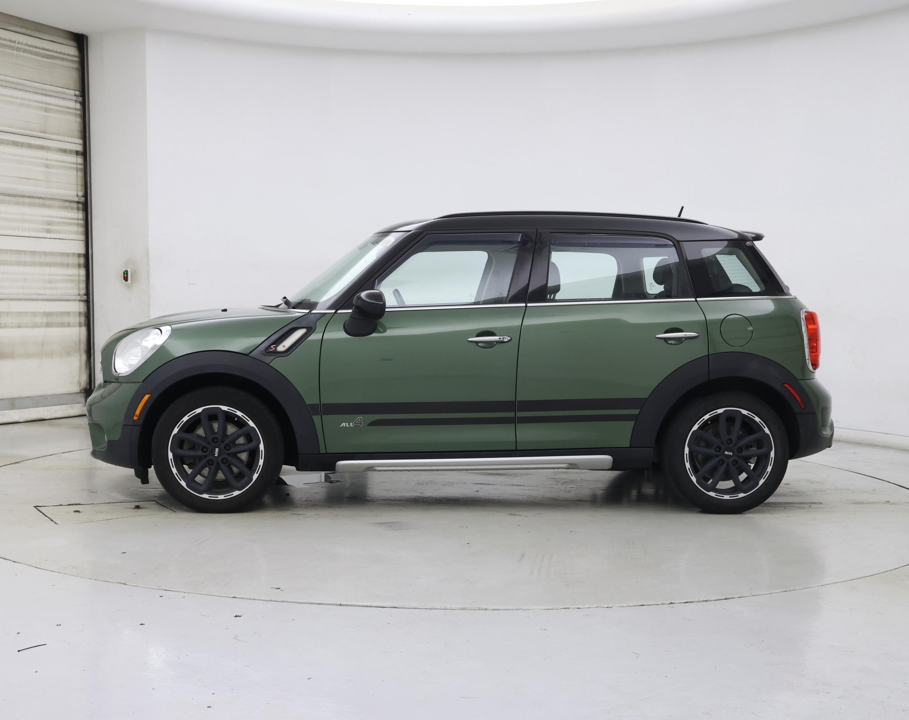 Thumbnail: 2016 MINI Cooper Countryman - 3