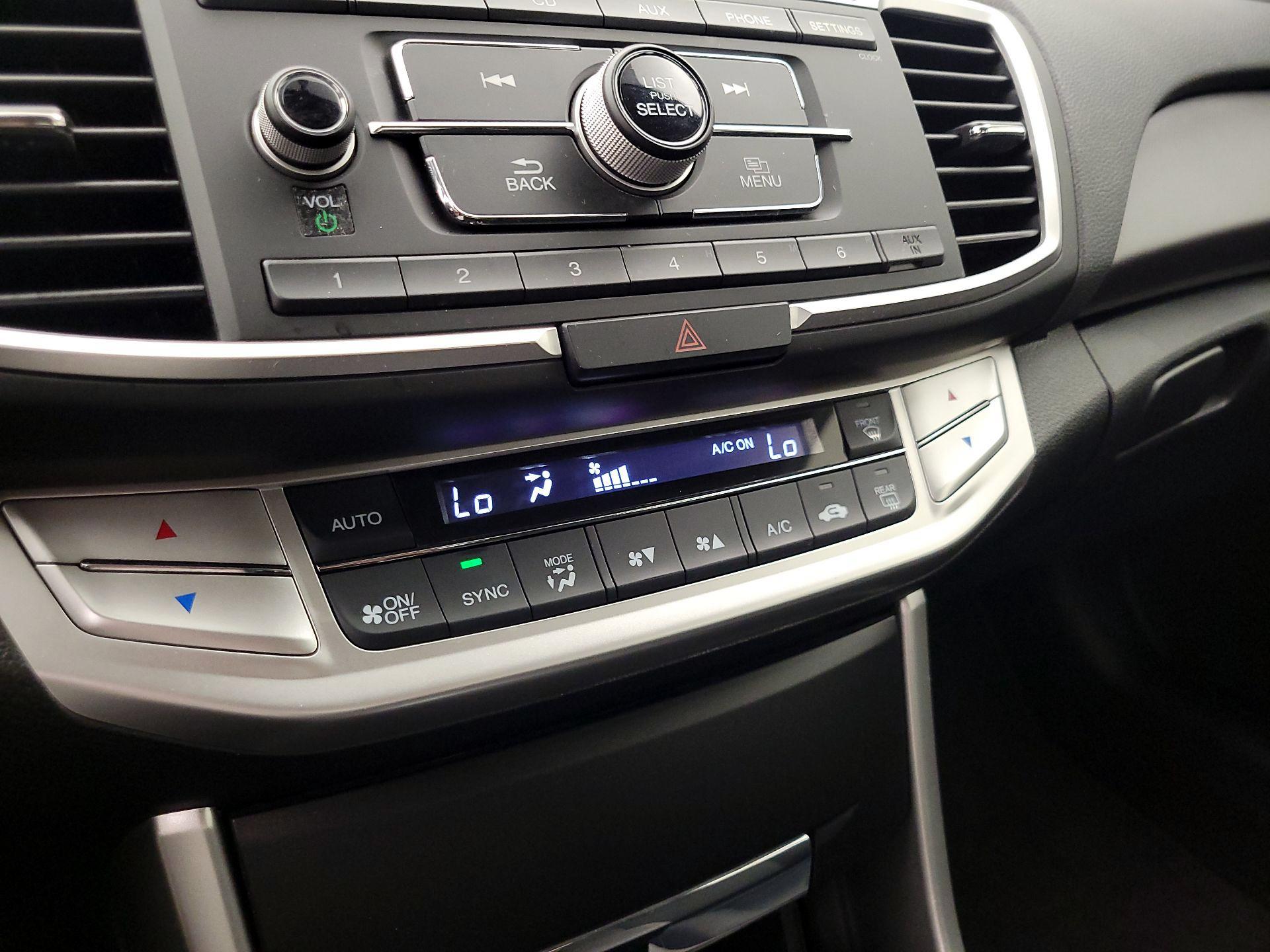 Thumbnail: 2015 Honda Accord - 16